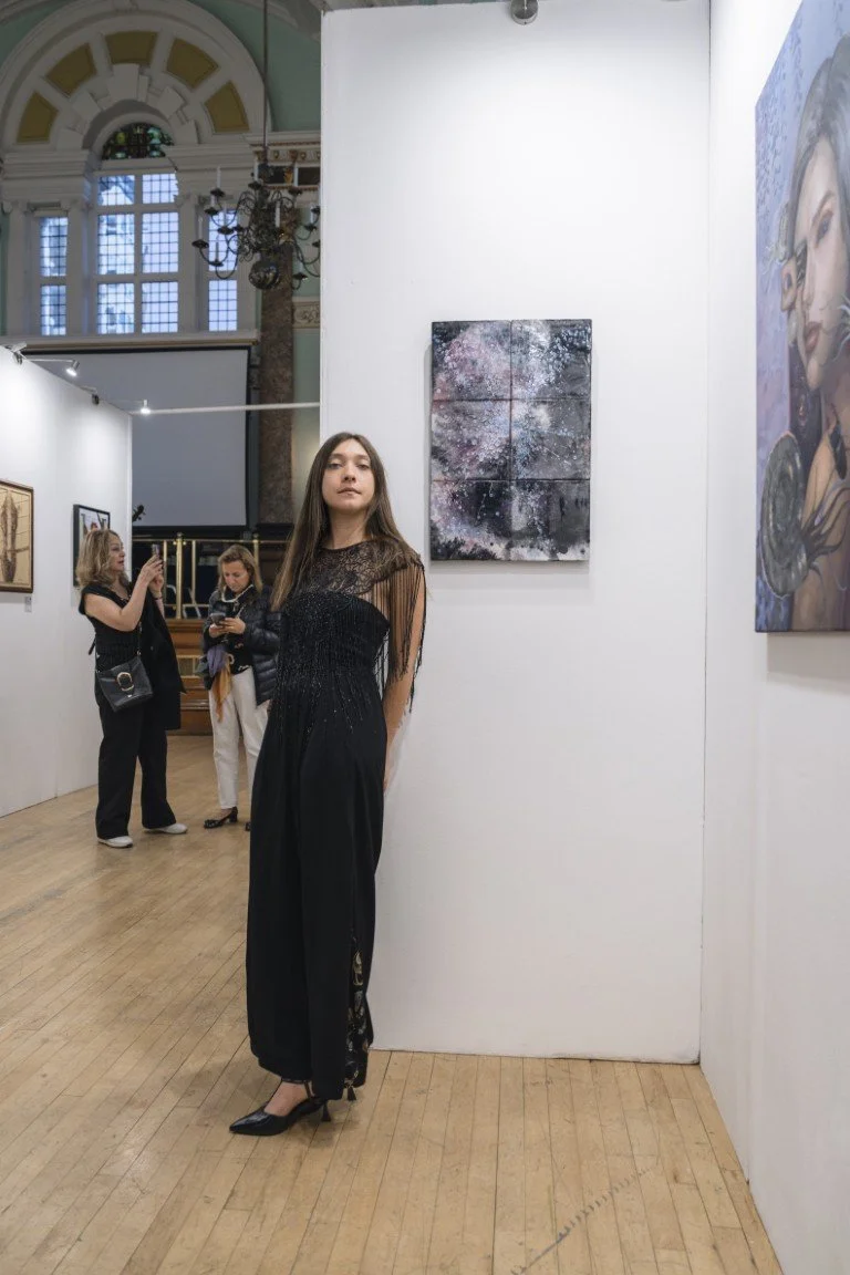 London WIA-432 (Medium).jpg