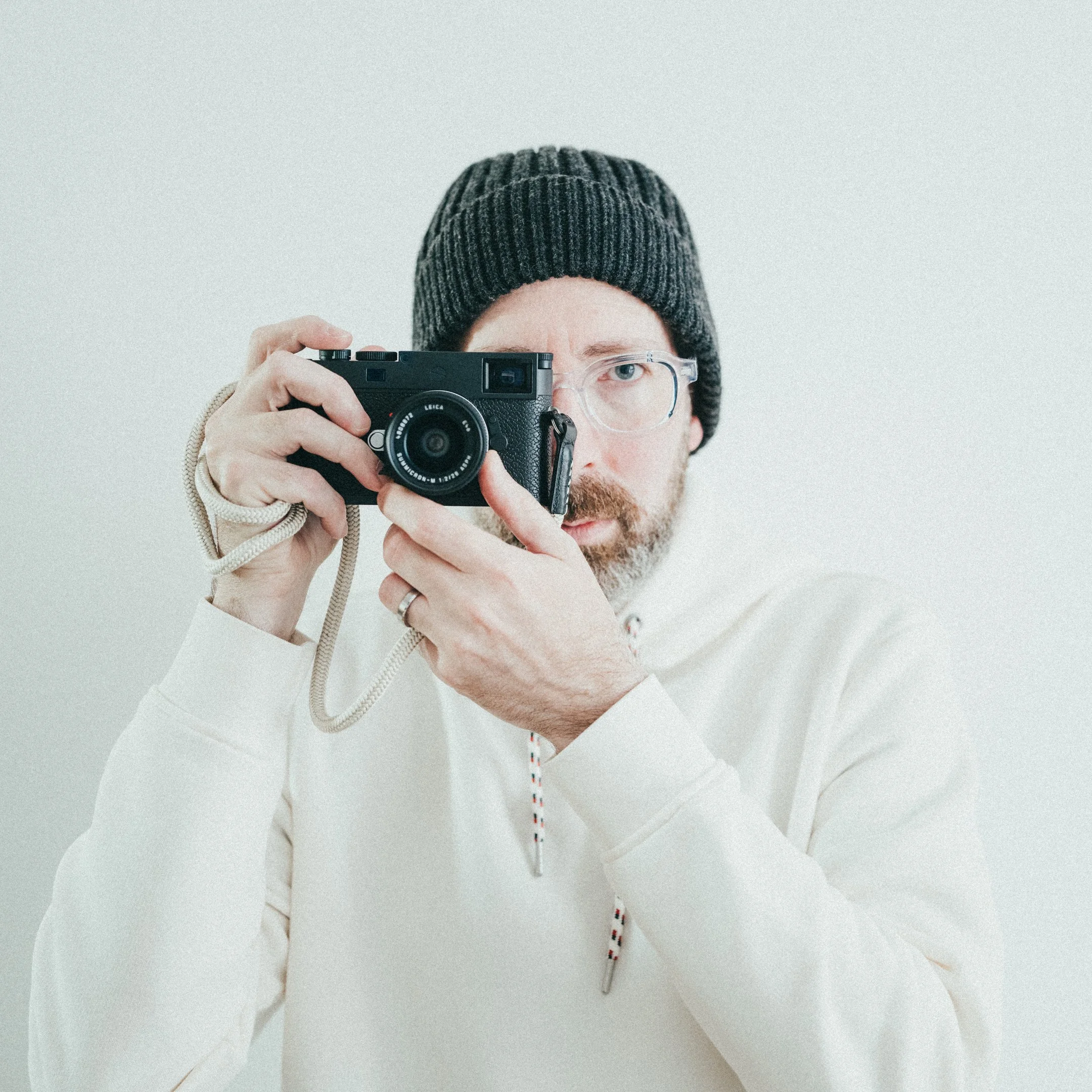 Jonathan Taillefer Portrait Photographer in Paris, Leica M11-P and SL3