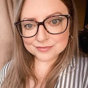 Kate McWilliams | Taura King