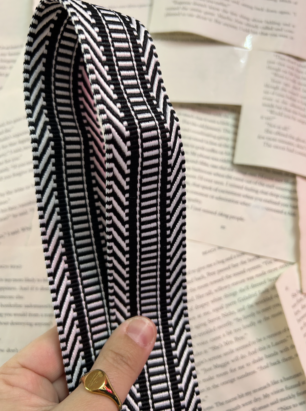 Bookish Crossbody | Kim Krafts