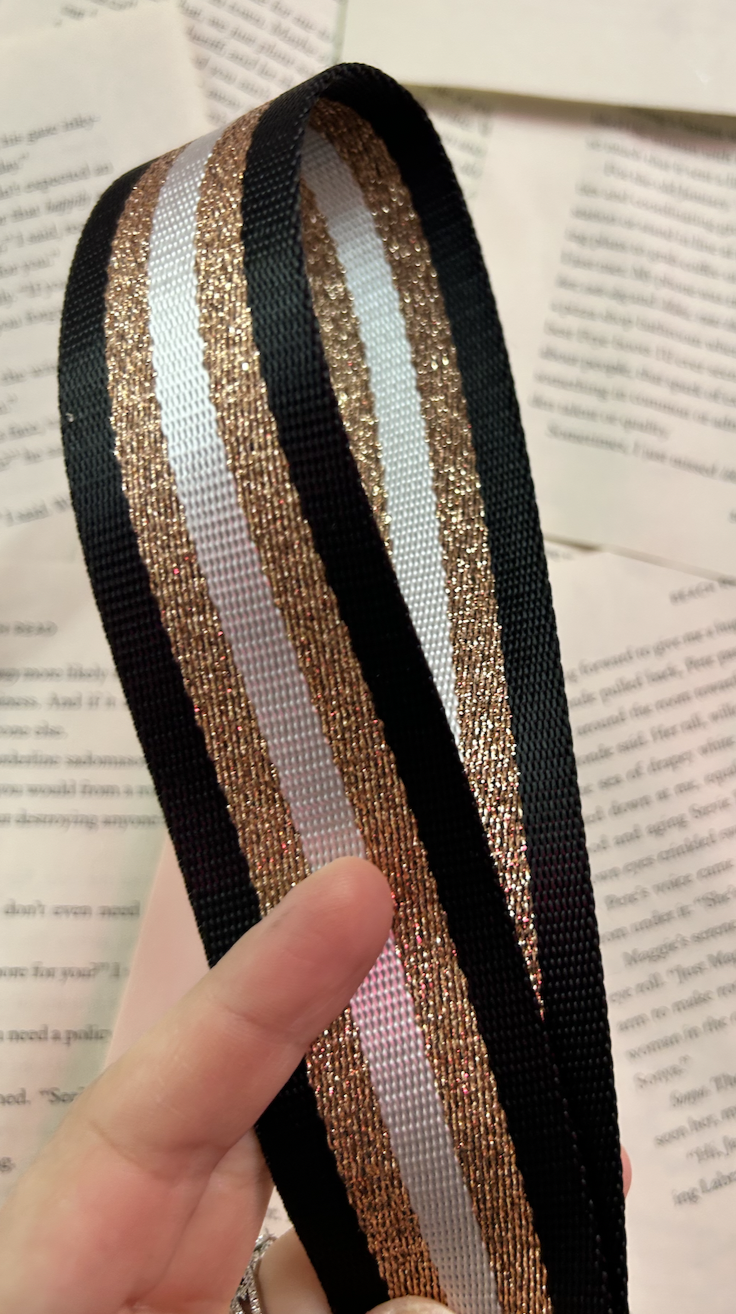 Bookish Crossbody | Kim Krafts