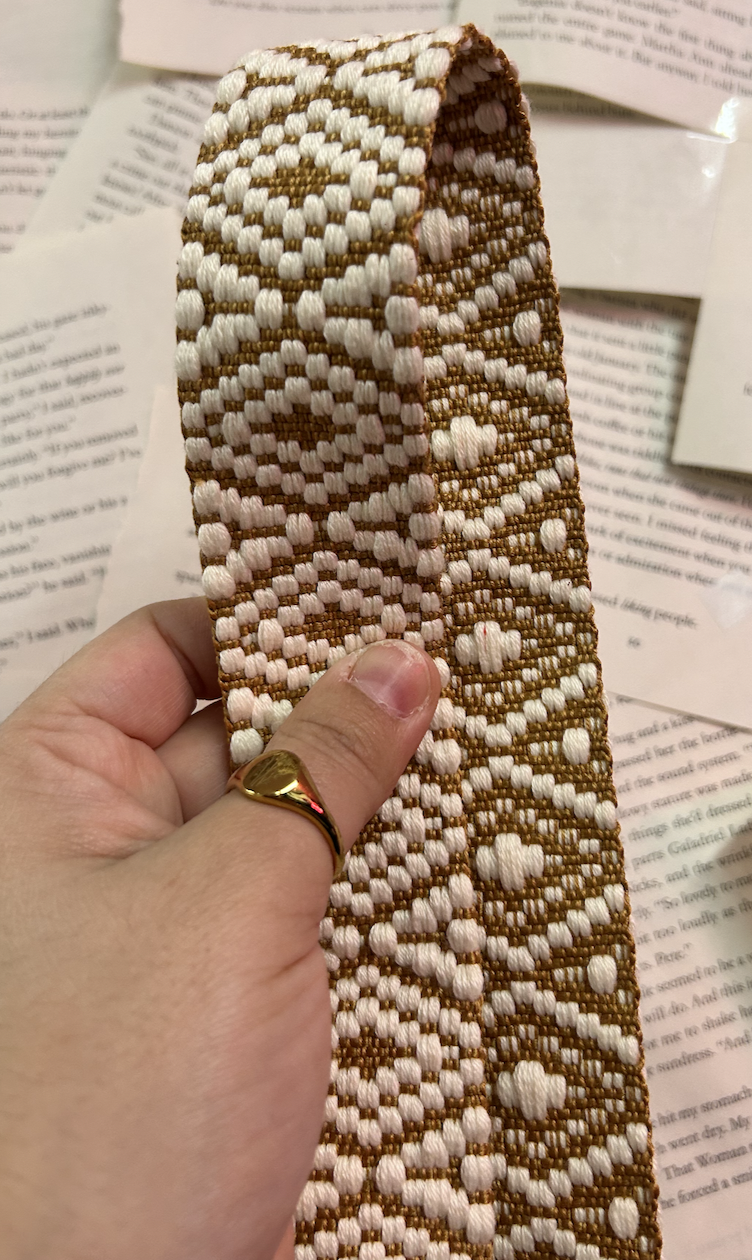 Bookish Crossbody | Kim Krafts