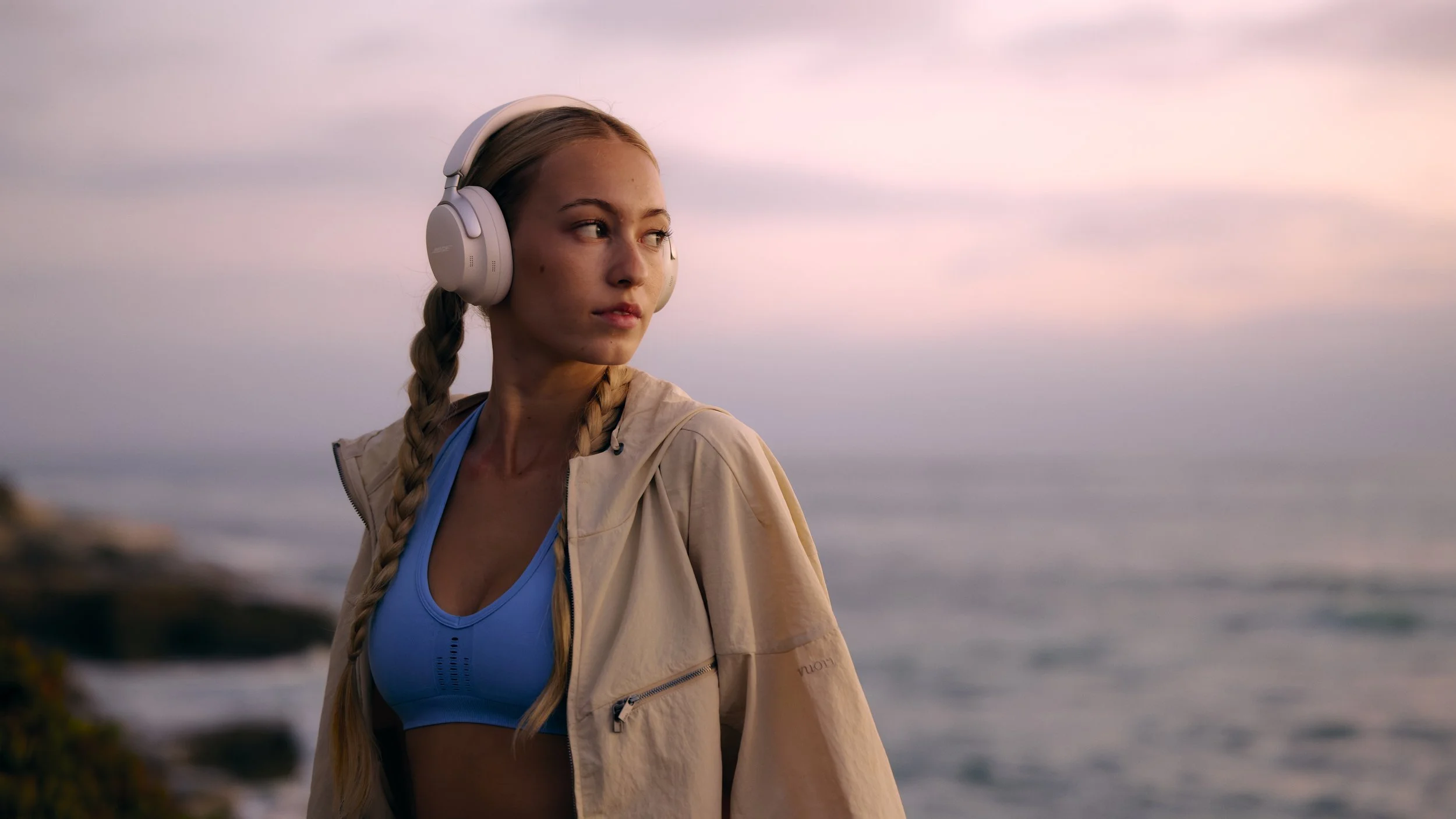 BOSE QC_website 4.jpg