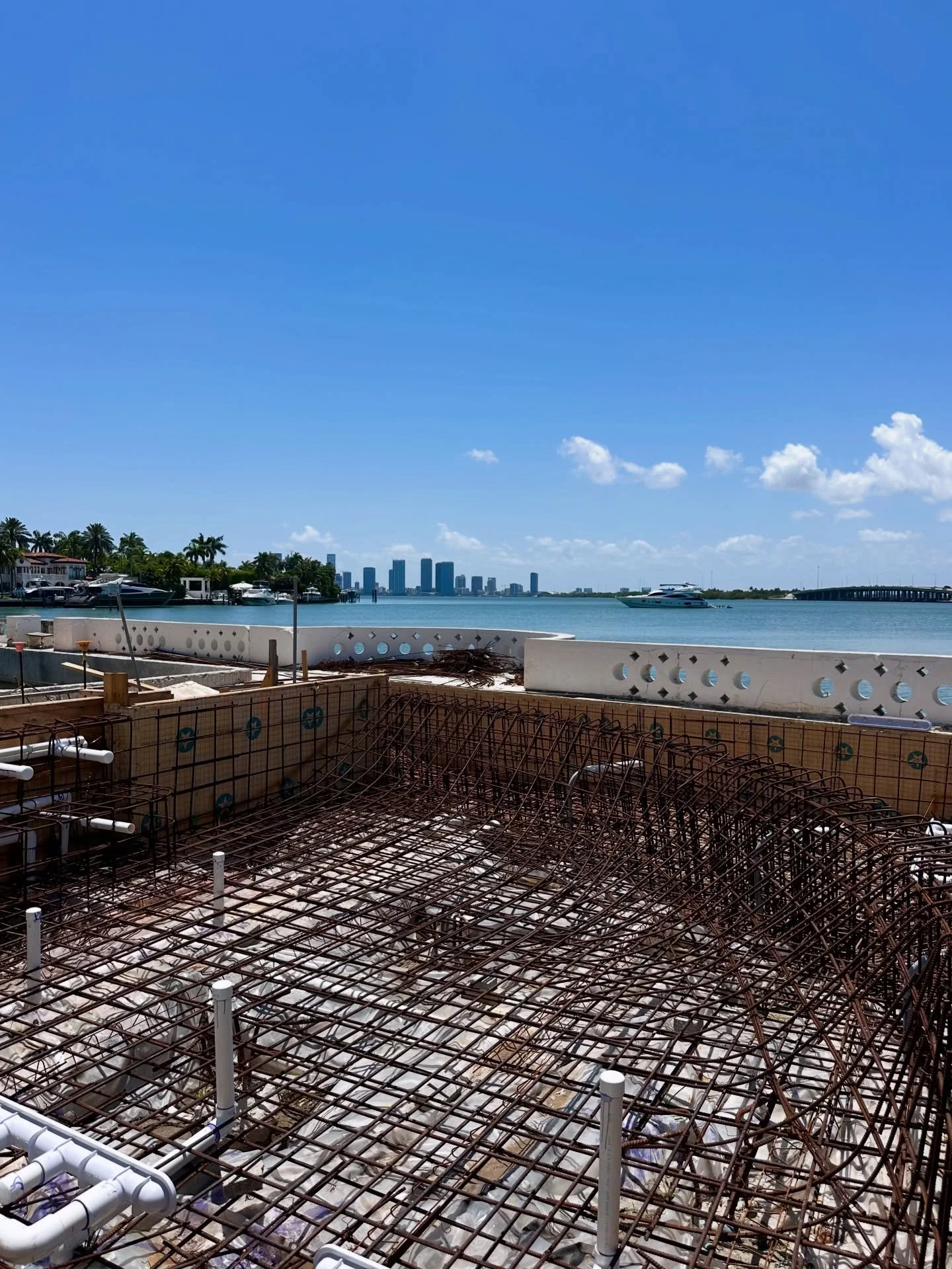 Work with a view >>>

#miamibeachdevelopment #miamipoolcontractor #luxurypool