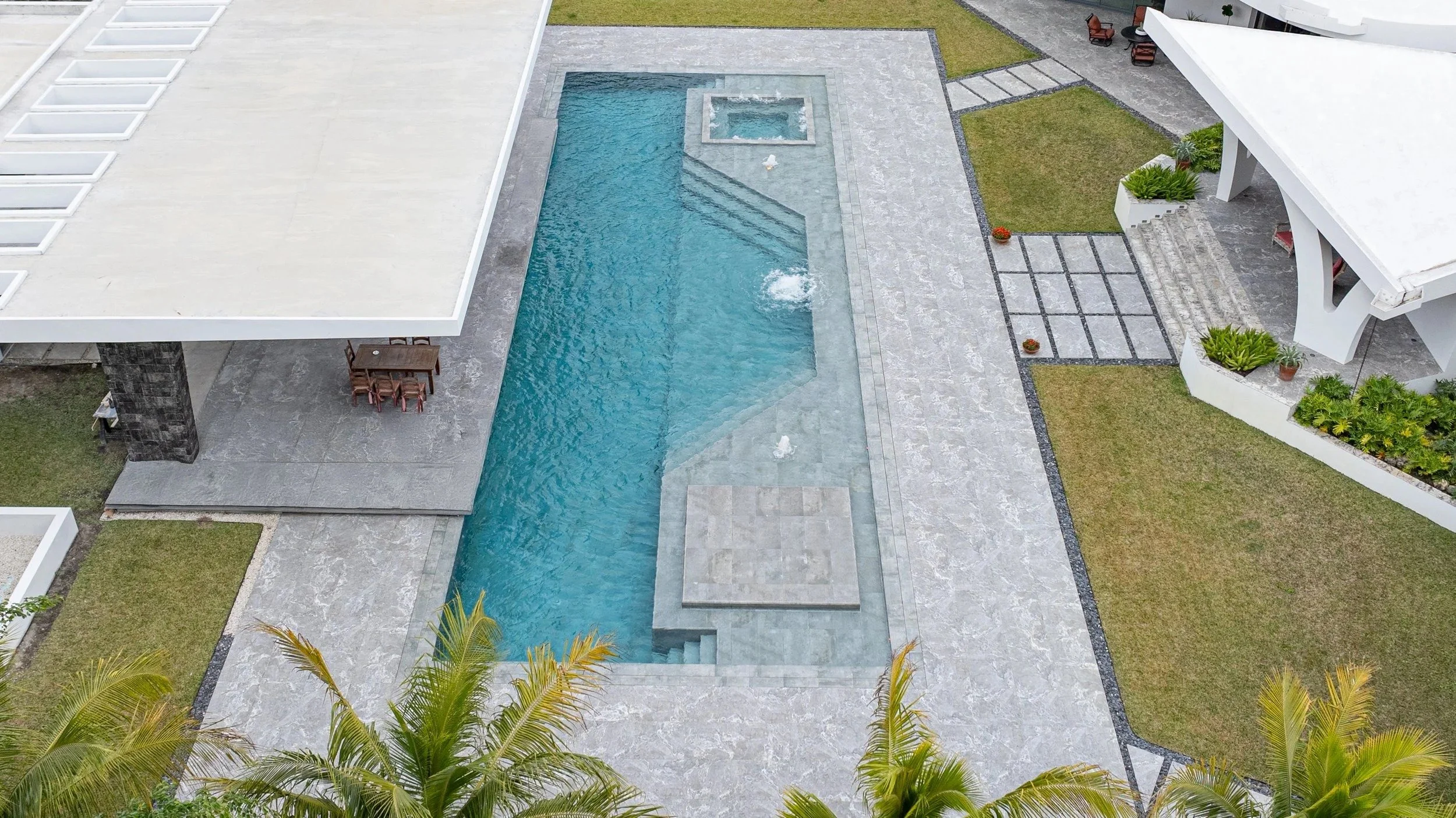 broward-pool-surround-silver-porphyry-stone-outdoor-08.jpg