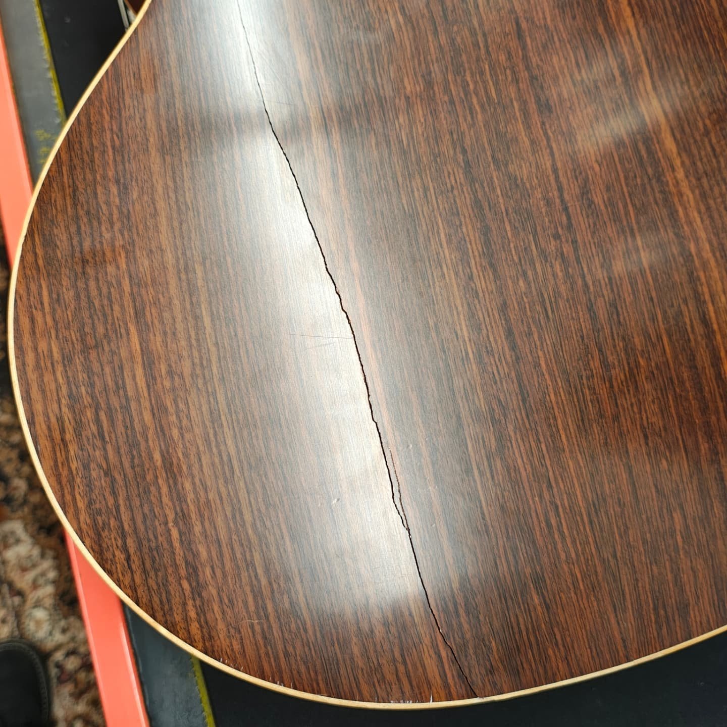 Have this Avalon acoustic made in Ireland in for repairs..it fell and had a couple cracks through its back, few more coats to go but it's almost there. Been catching up on things this week as I made a whoopsy in the kitchen and been a little slower t