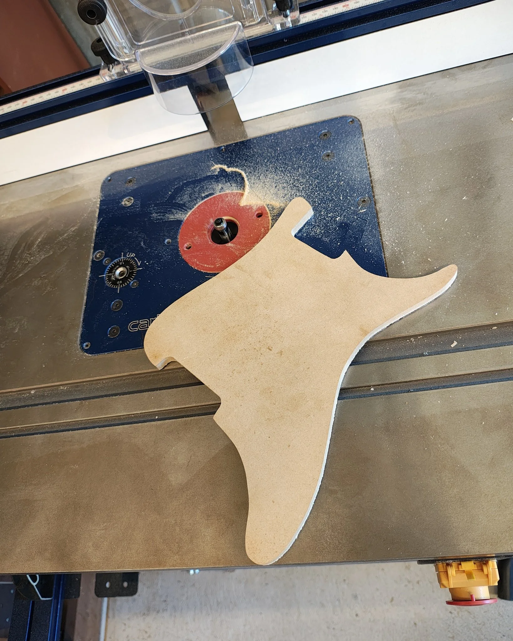 Old broken Ibanez scratch plate..made a new one out of 3 ply. Template made, new one cut and fitted.. #axewoodguitarworks #guitar services #guitarrepairs #perthmusicians