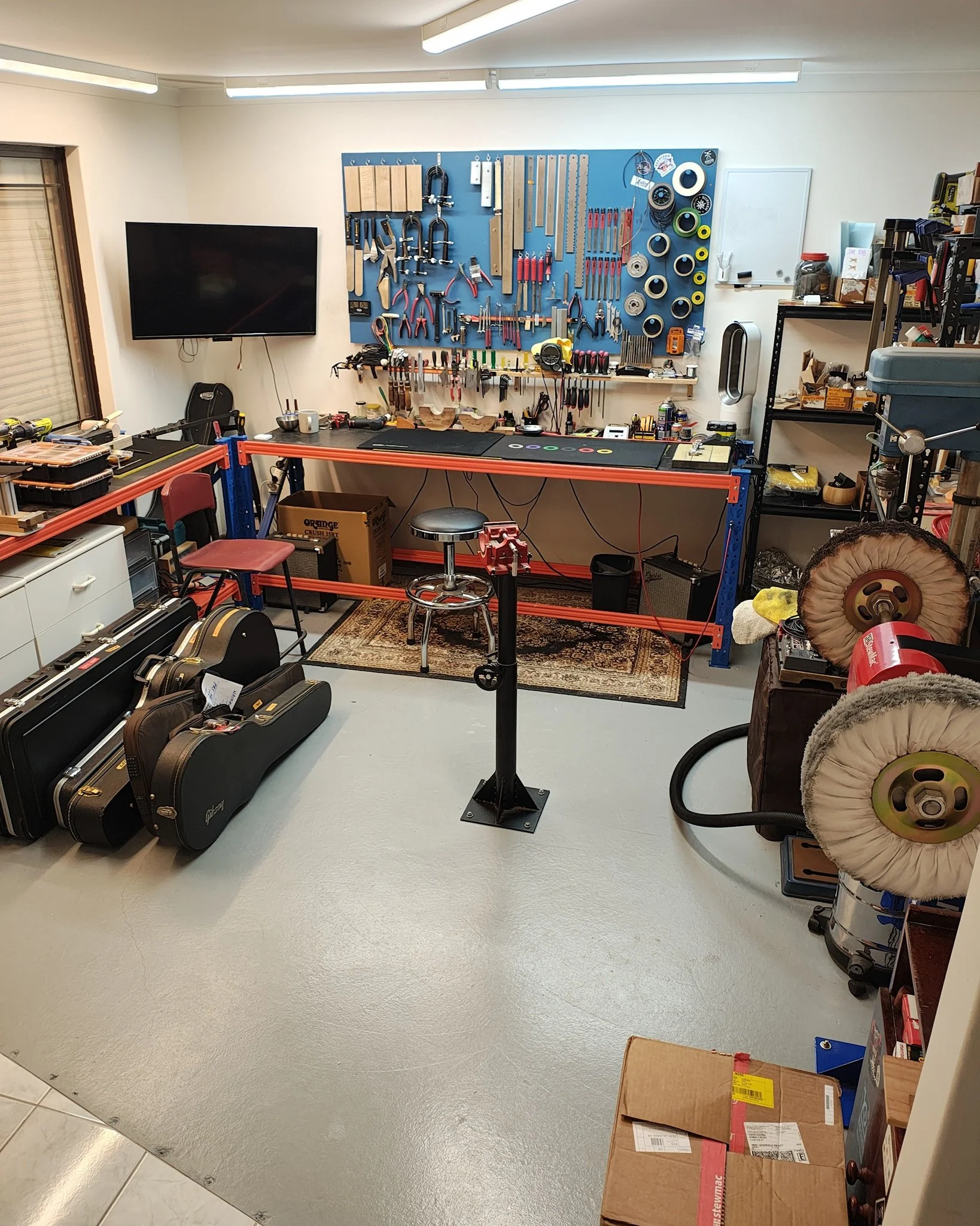 Axewood Guitar Works. Services, repairs, fret levels, refrets, nuts, saddles electronics and more. Based in Beechboro, bookings by appointment only. Open Mondays, Thursdays, Saturdays and flexible after hours also..