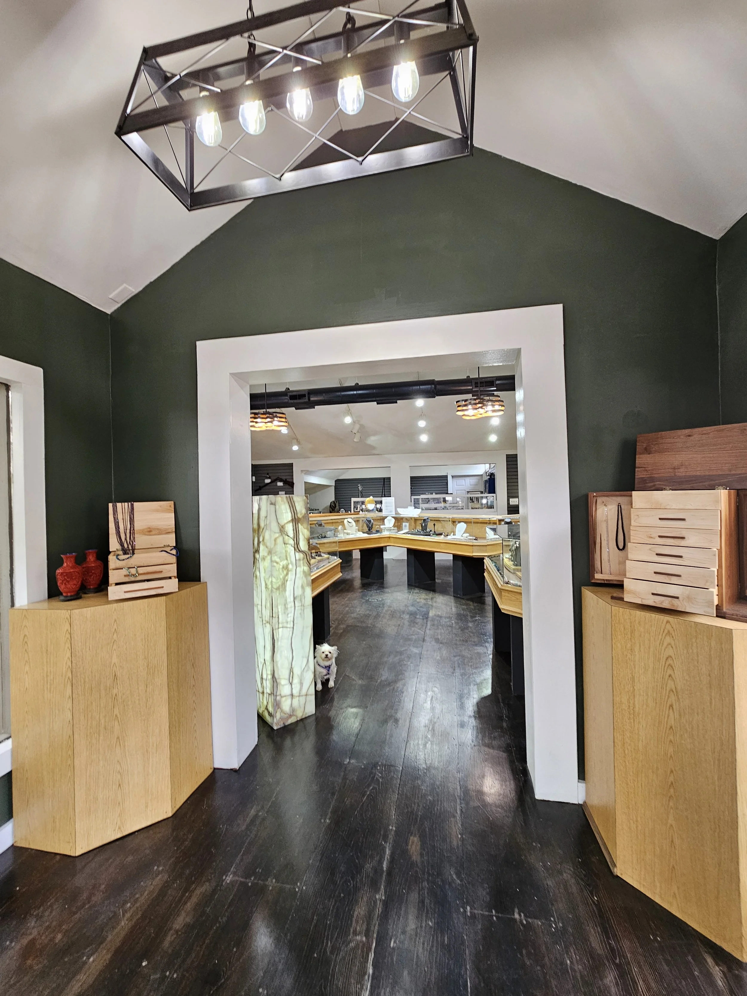 Inside entrance to Cashiers FIne Jewelry