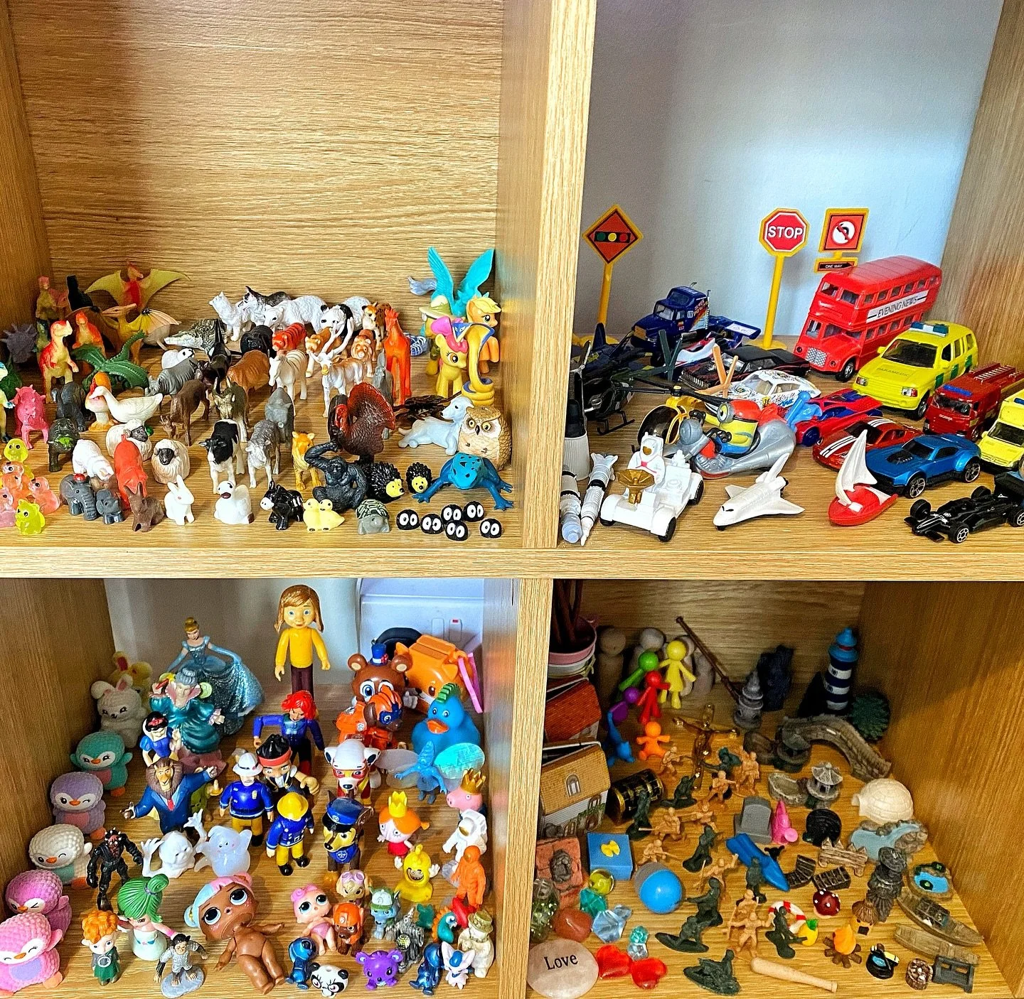 🧸 Art Therapy Through Play, Healing Without Pressure 🎨

For many children, talking about feelings can feel confusing or even scary. In art therapy, we use creativity and play to gently bridge that gap. Play is a child&rsquo;s first language, in art