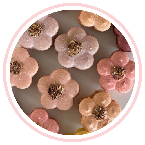 Caked by Shef serves the Dallas area with top tier custom cakes, cakepops, cakecicles, heart cakes, custom cupcakes, chocolate covered strawberries and custom macarons.