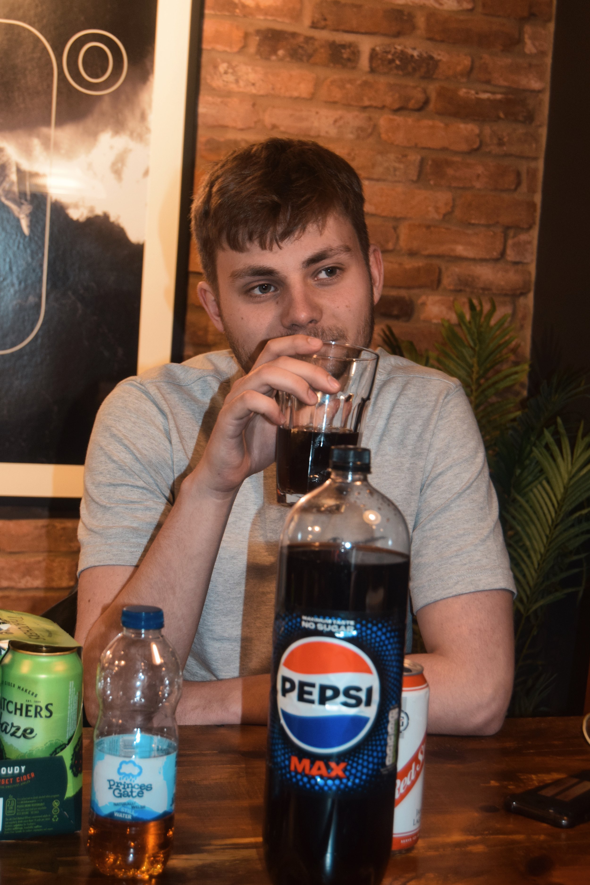 27.jpg