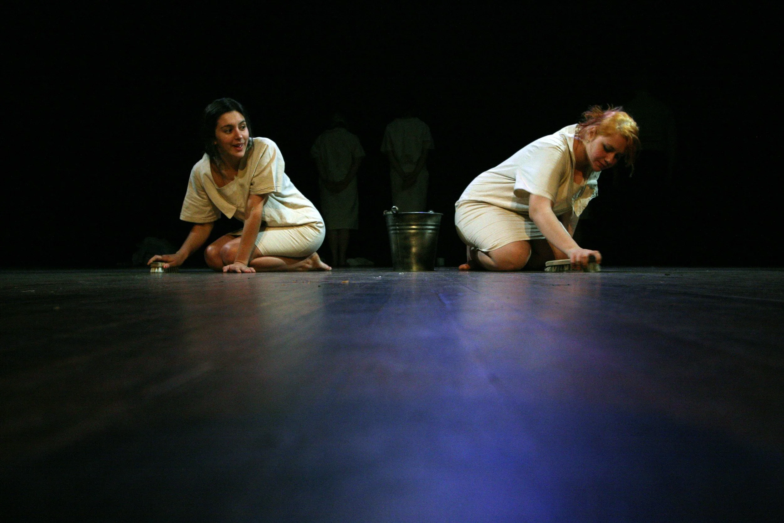 Eyes To The Floor_6633.jpg