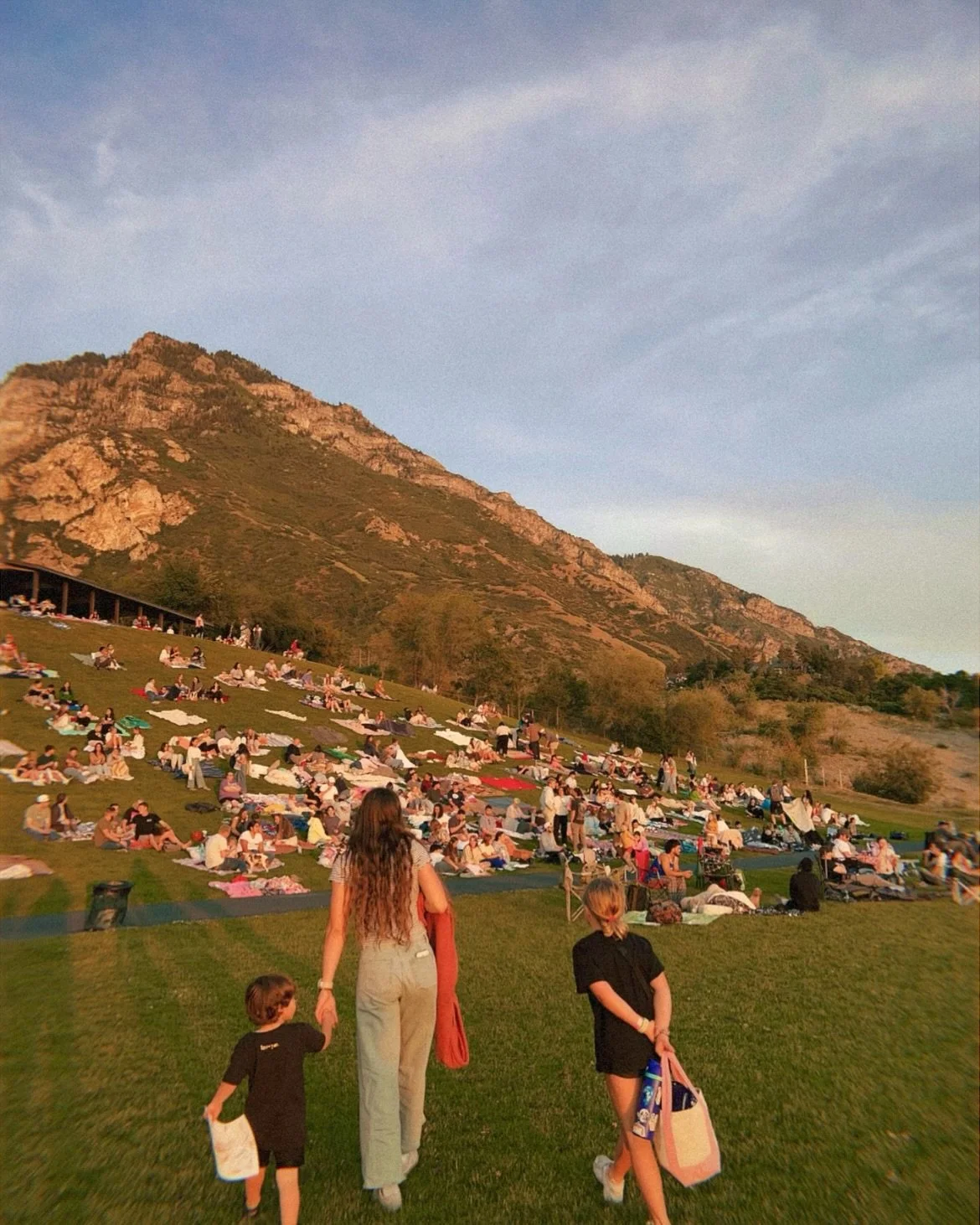 xoxo movies in the park
we loved the chance to be part of this event.
thank you everyone who came by.
love you.