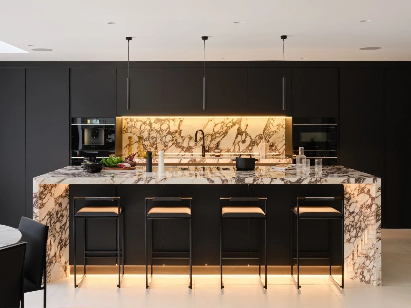 Matt-Kitchen-Black-305.jpeg.webp