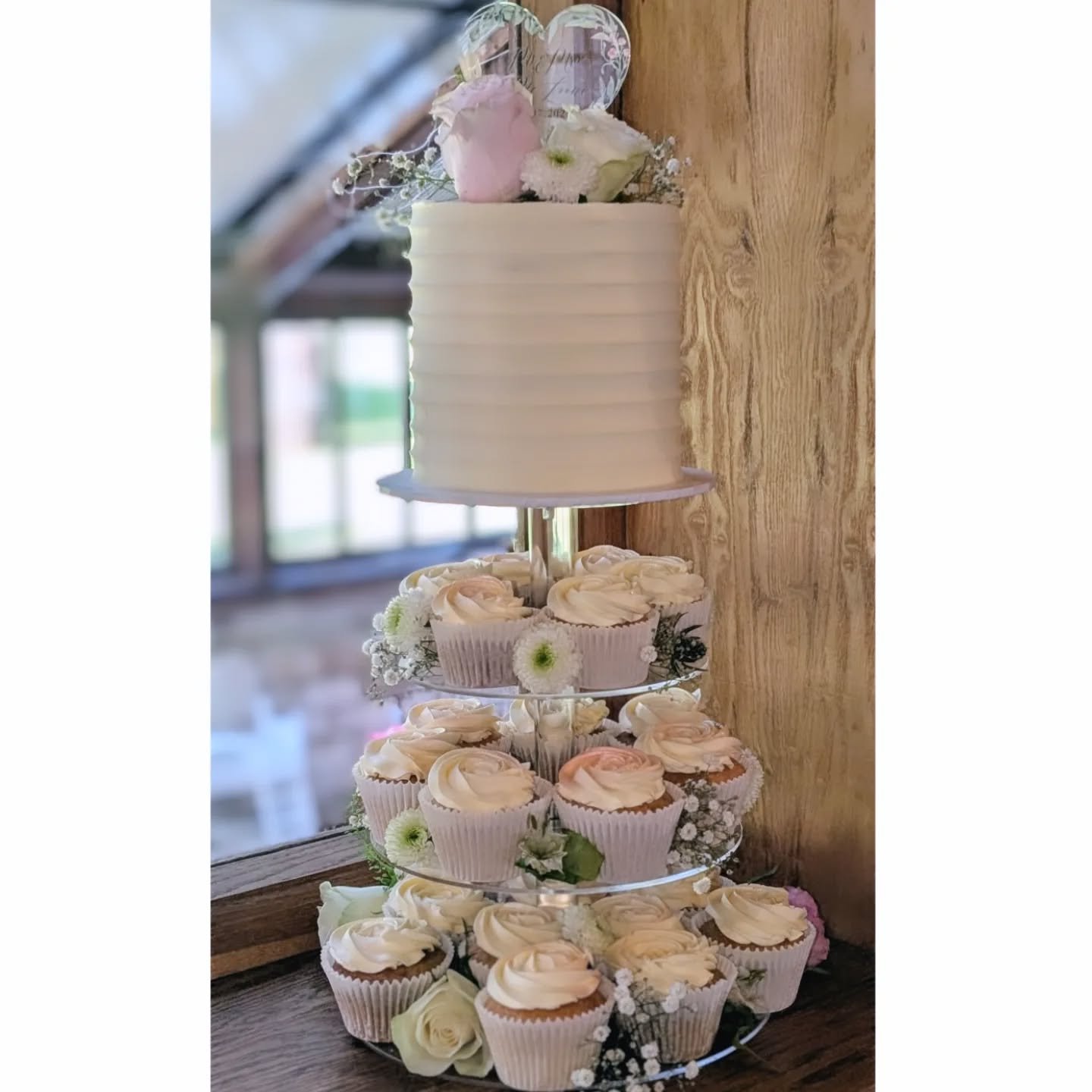 A display of cupcakes and a one tier scalloped cake for the McLoone wedding ππ
An absolutely stunning venue on a gorgeous day for the happy couple βοΈ
The diary is open for 2026 weddings, please message to enquire and book your tasting box π°
#