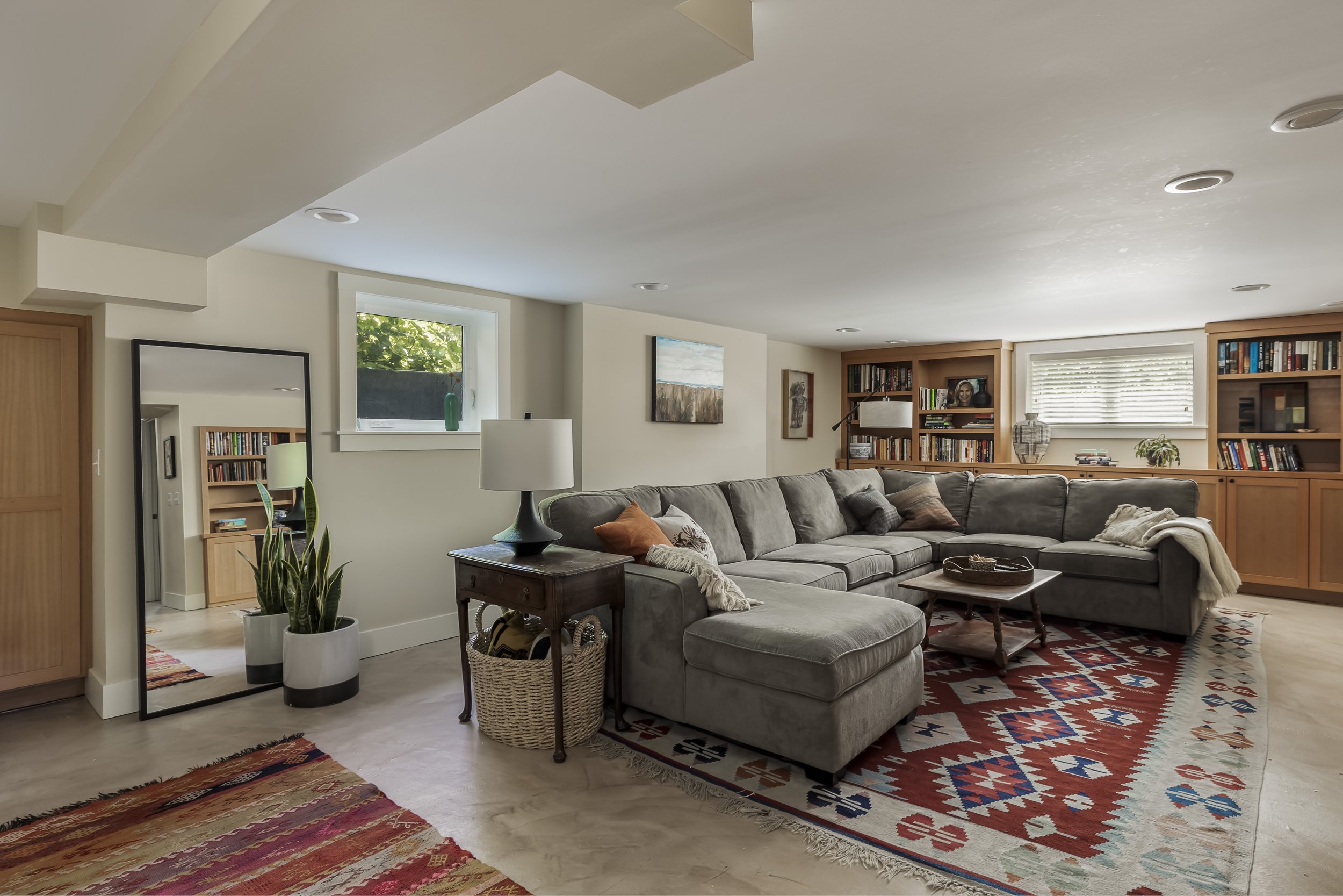 Laurelhurst sunny basement