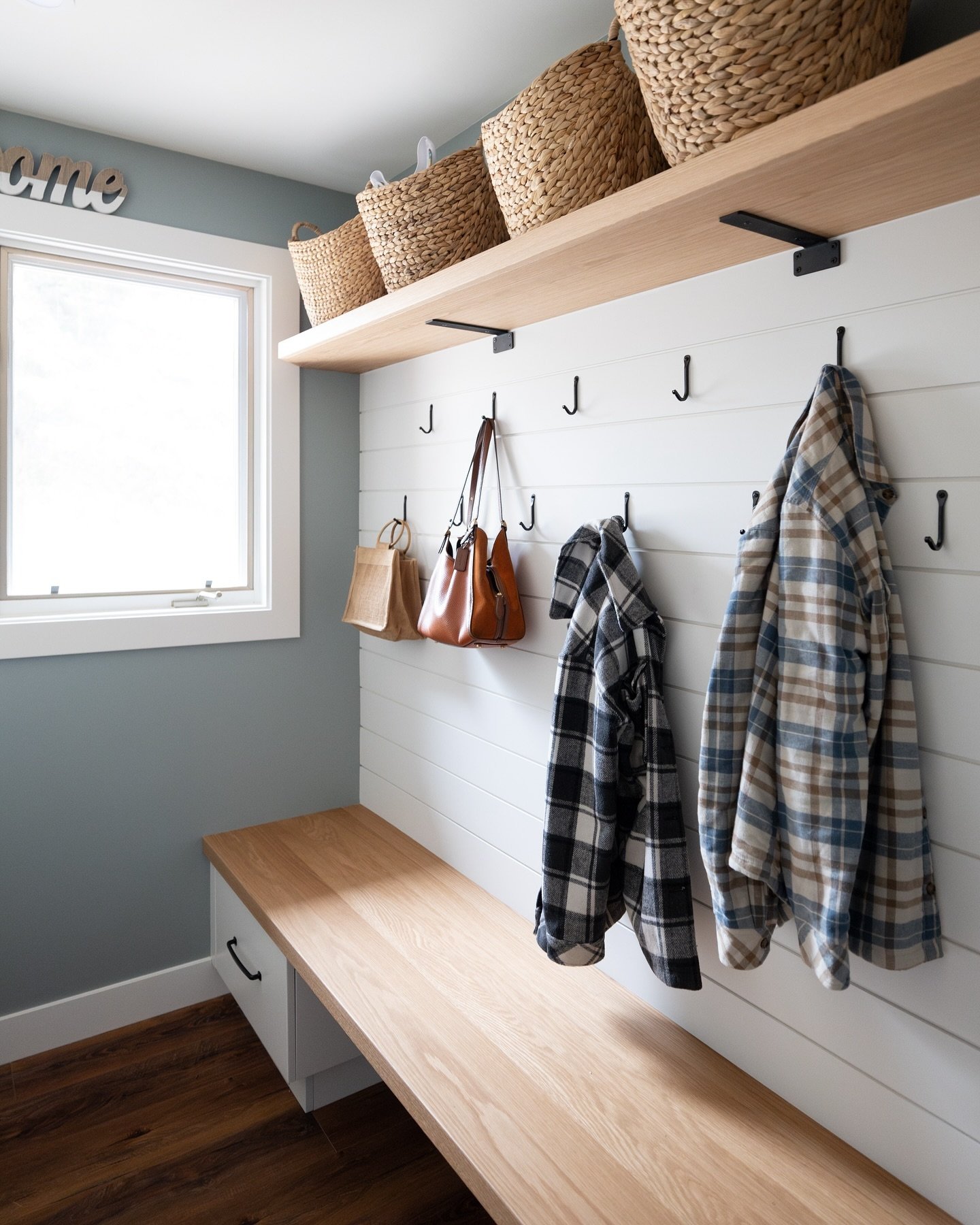 It only took 13 weeks for these results.

These clients were in search of a contractor to carry out renovations in their newly purchased forever home, before moving in. 

Here&rsquo;s what they had envisioned:

A luxurious ensuite and walk-in closet,