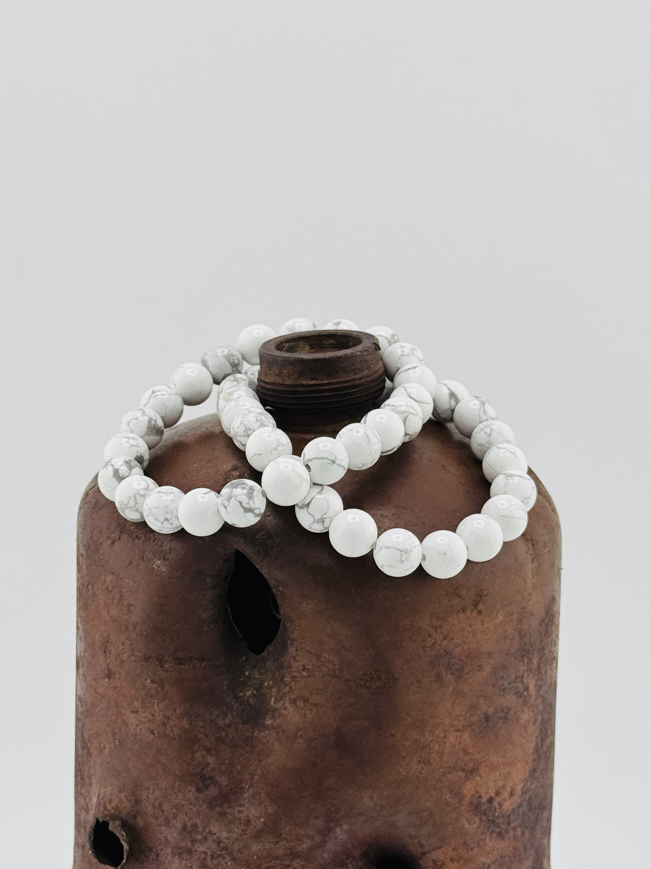 HOWLITE