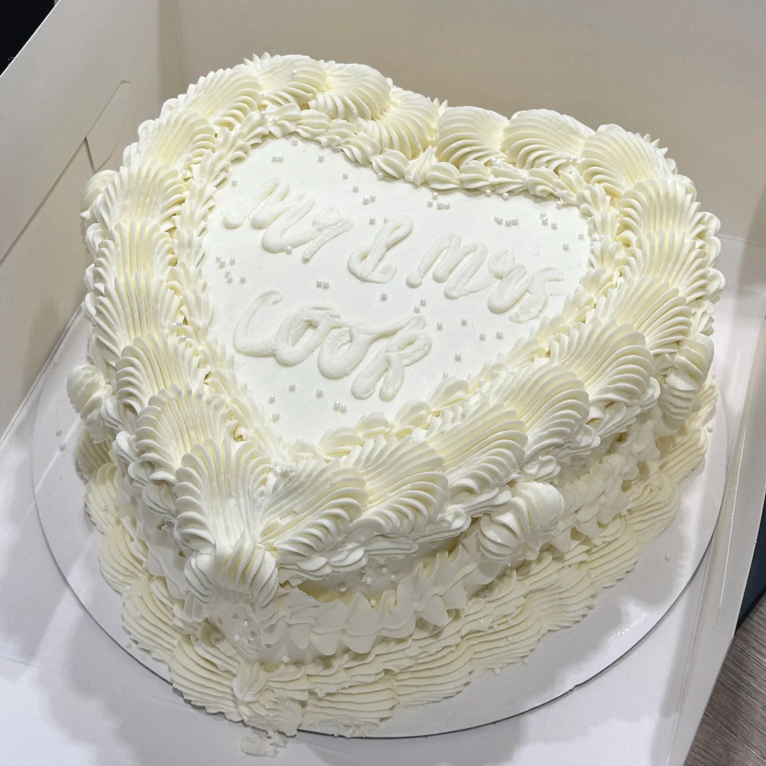 8" Vanilla & Strawberry Heart - £93