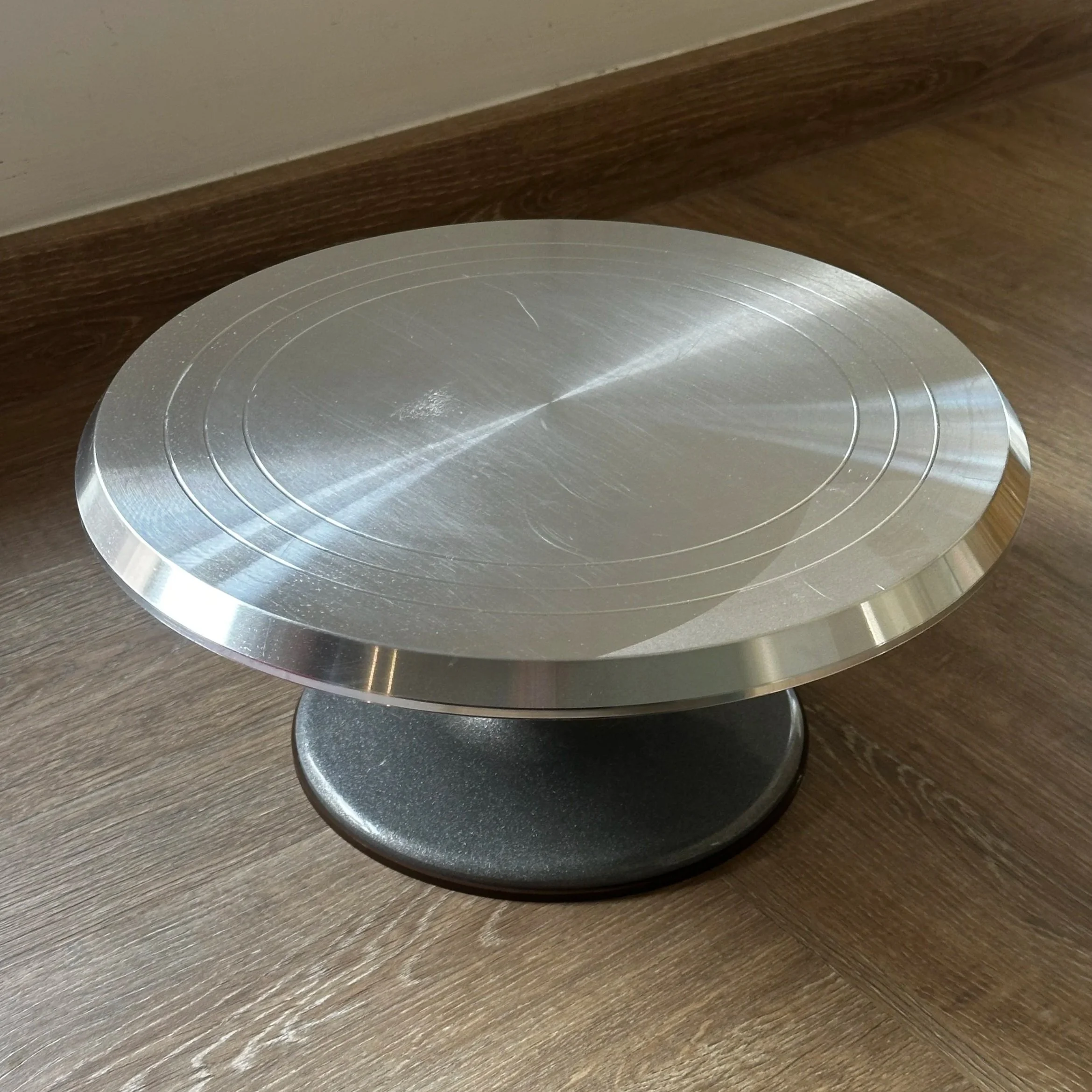 Cake Turntable - very sturdy!