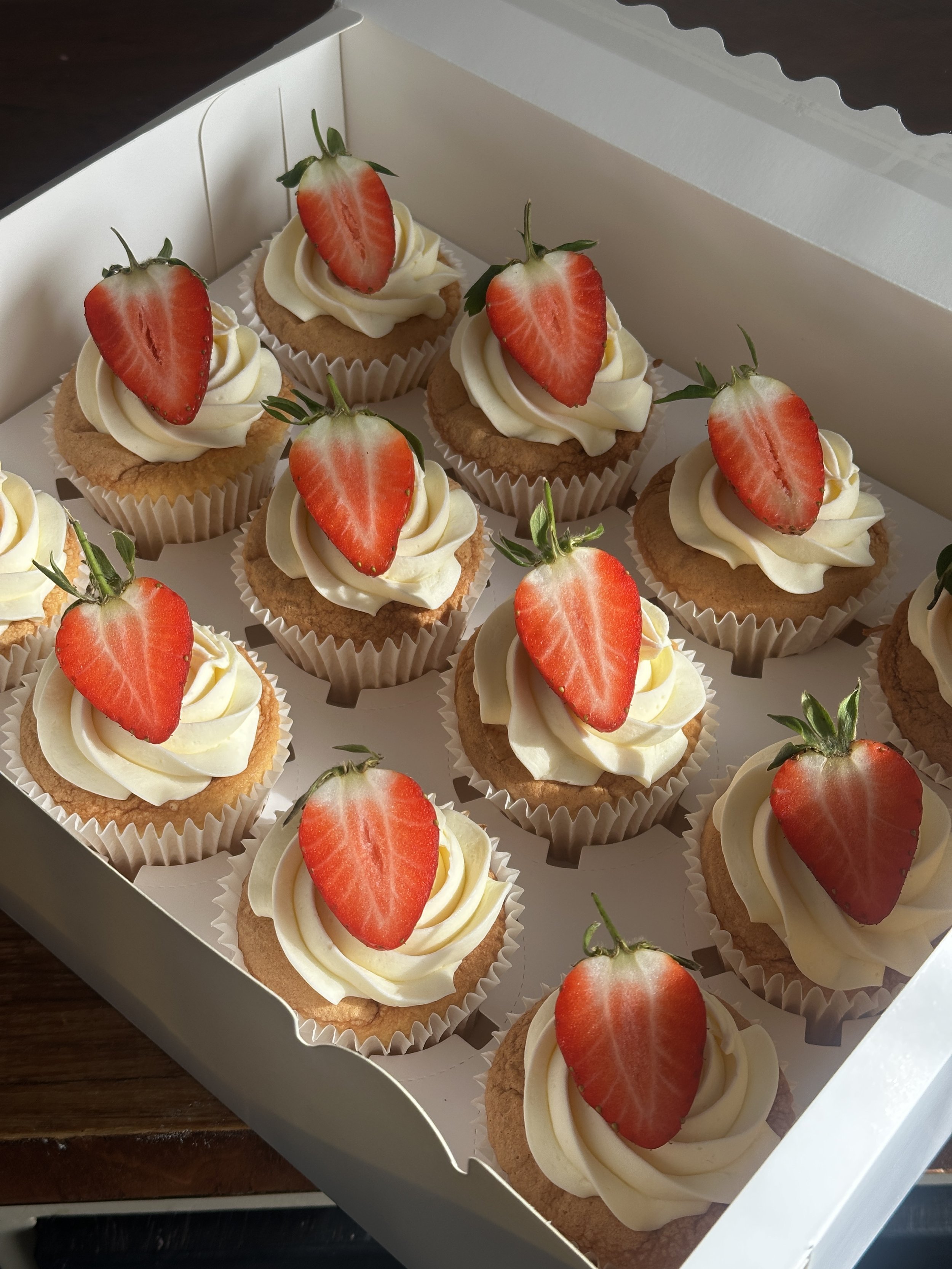 12 Vanilla Strawberry Cupcakes - £30