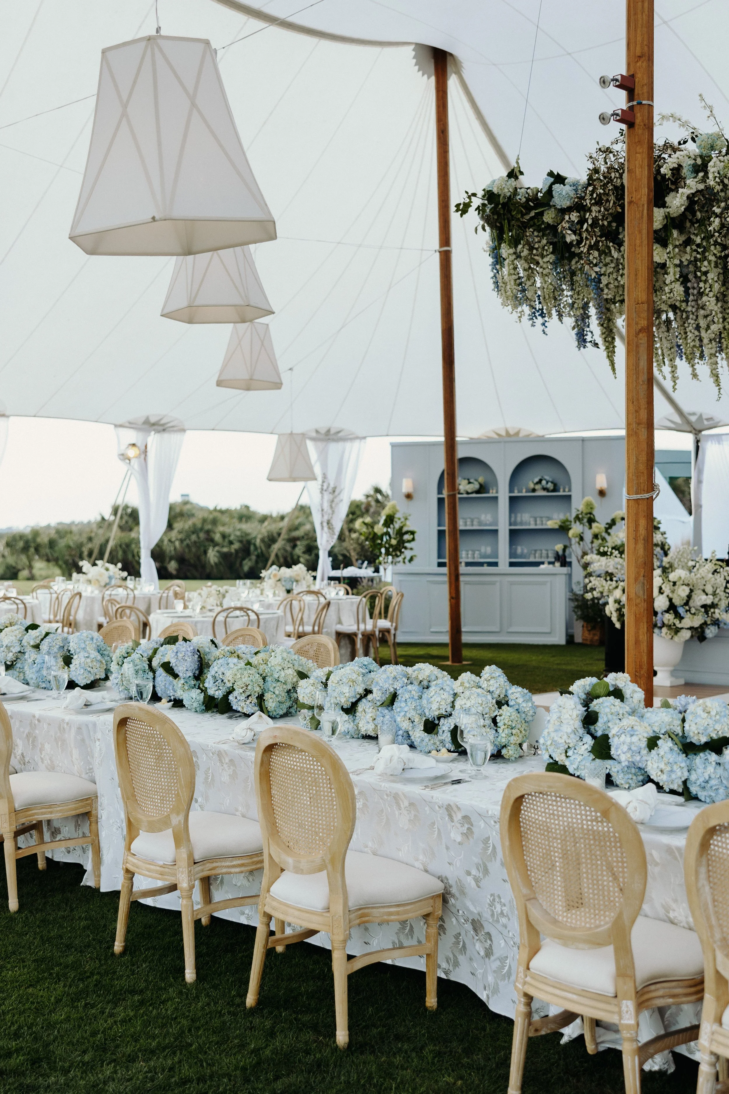Blue-and-white-wedding-reception.jpg