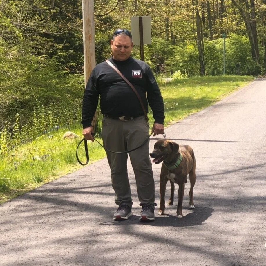 Roberto%2Bwalking.jpg