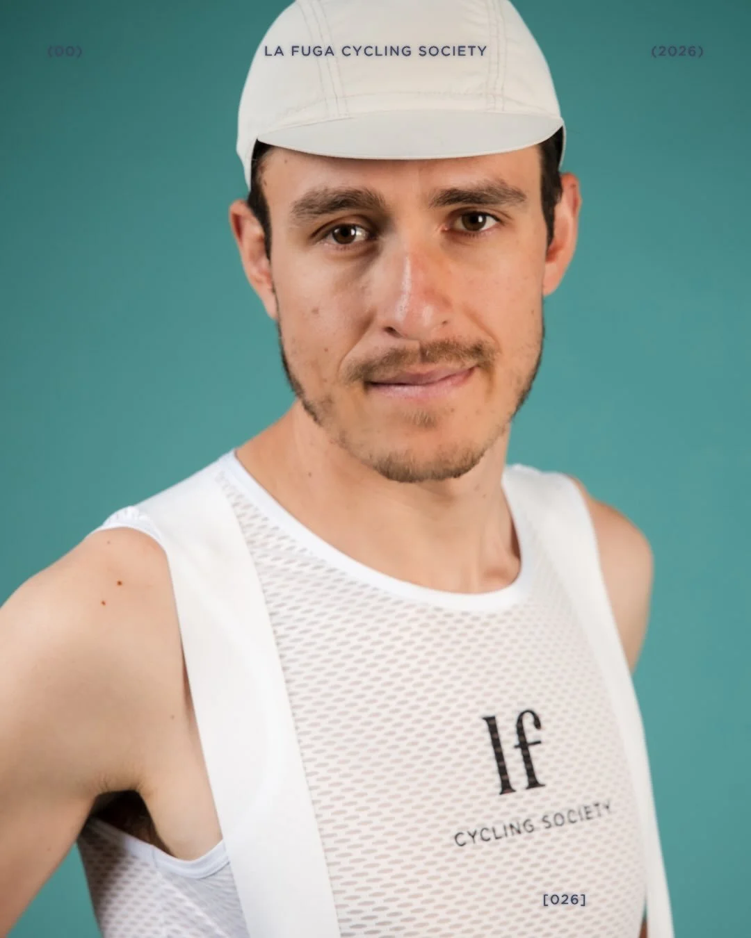 Spring riding is unpredictable.
Cold air in the morning, warm by midday, wind on the descent.

A proper base layer keeps the balance.
It moves moisture away from the skin, regulates temperature and keeps your body dry when the effort rises.

The firs