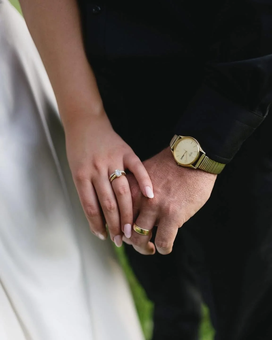 karlieandaustinhandcloseup.jpg