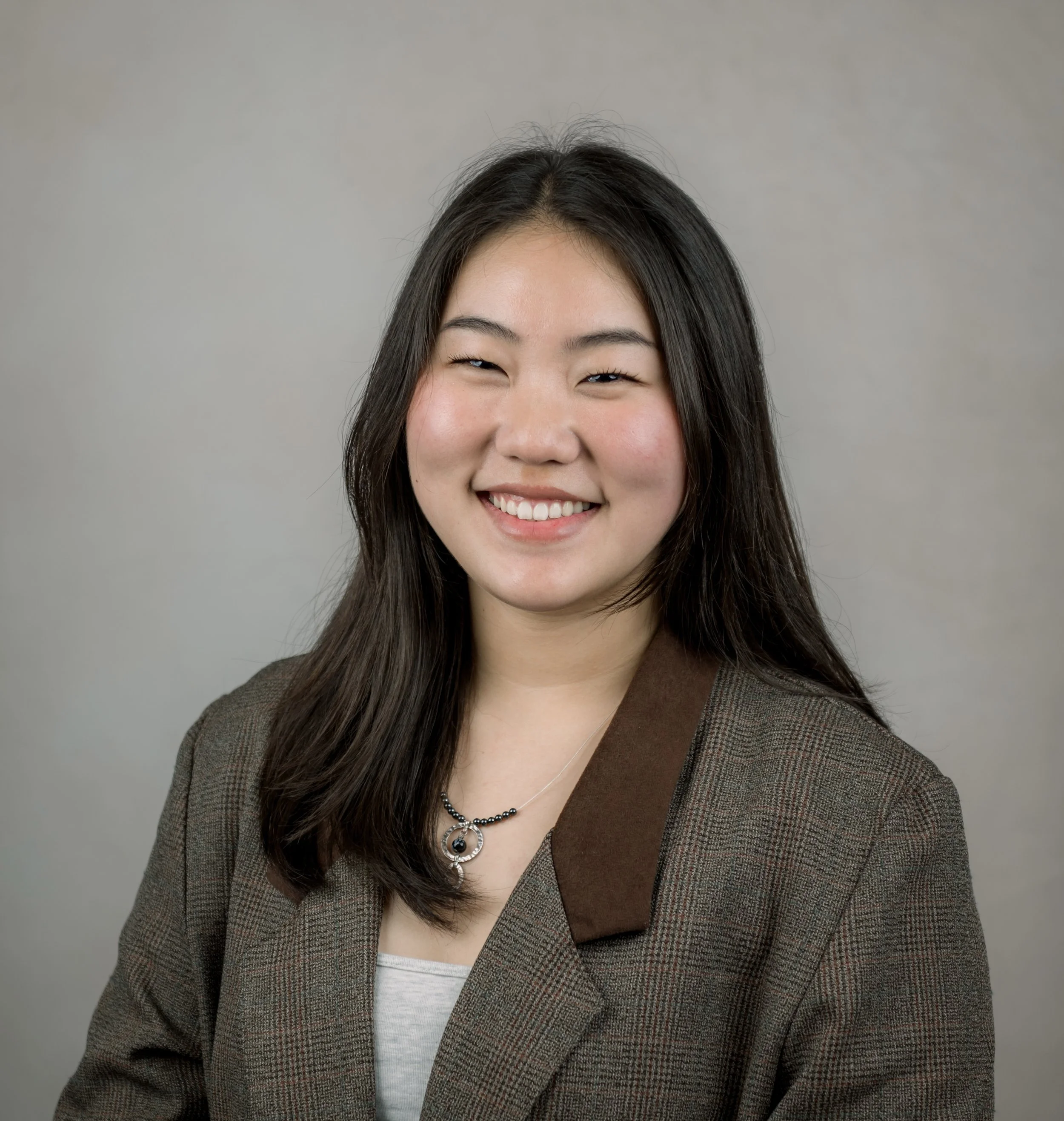 Jacqueline Woo headshot.jpg