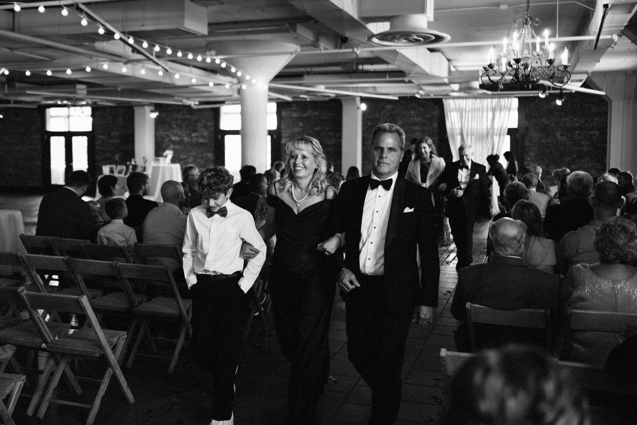 Alexis-John-Wedding-by-Sarah-Katherine-Davis-Photography-bw00384.jpg