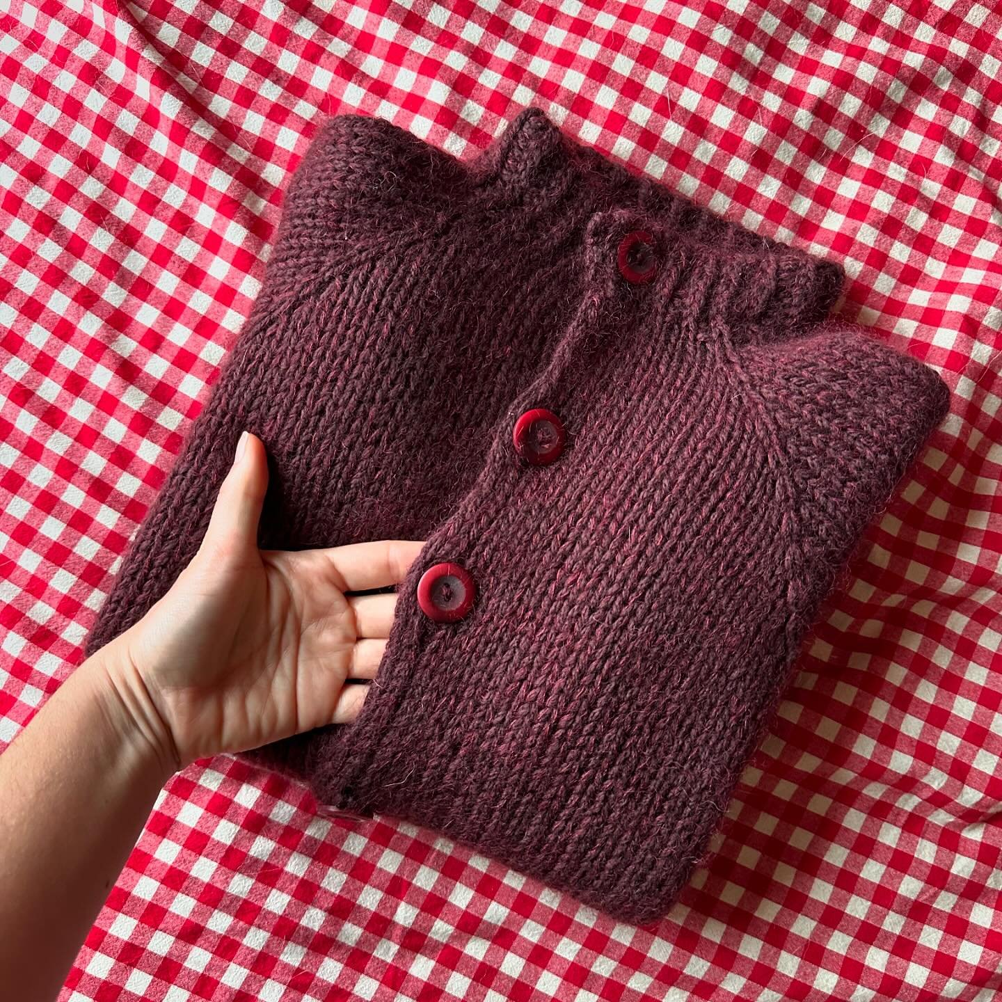 Here&rsquo;s my finished #klaracardigan made with @woolfolk_yarn far merino wool and @rowanyarns kidsilk mohair (my current obsession). The buttons are a vintage walnut pick from Josephine Dry Goods in Portland and could not have tied it together bet