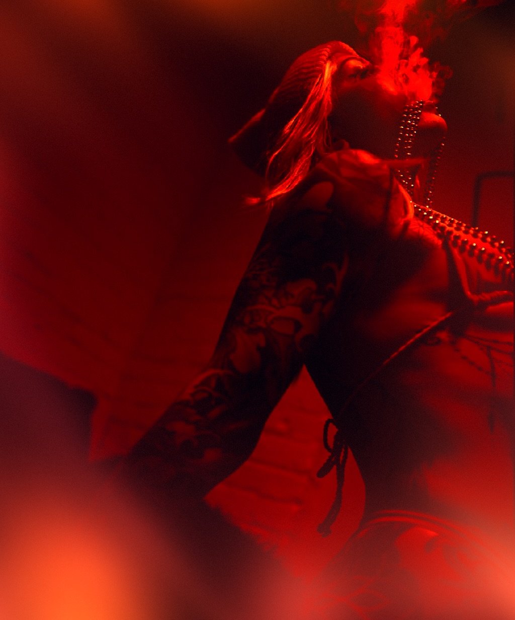 Silent screams taste like razor wire 🔪