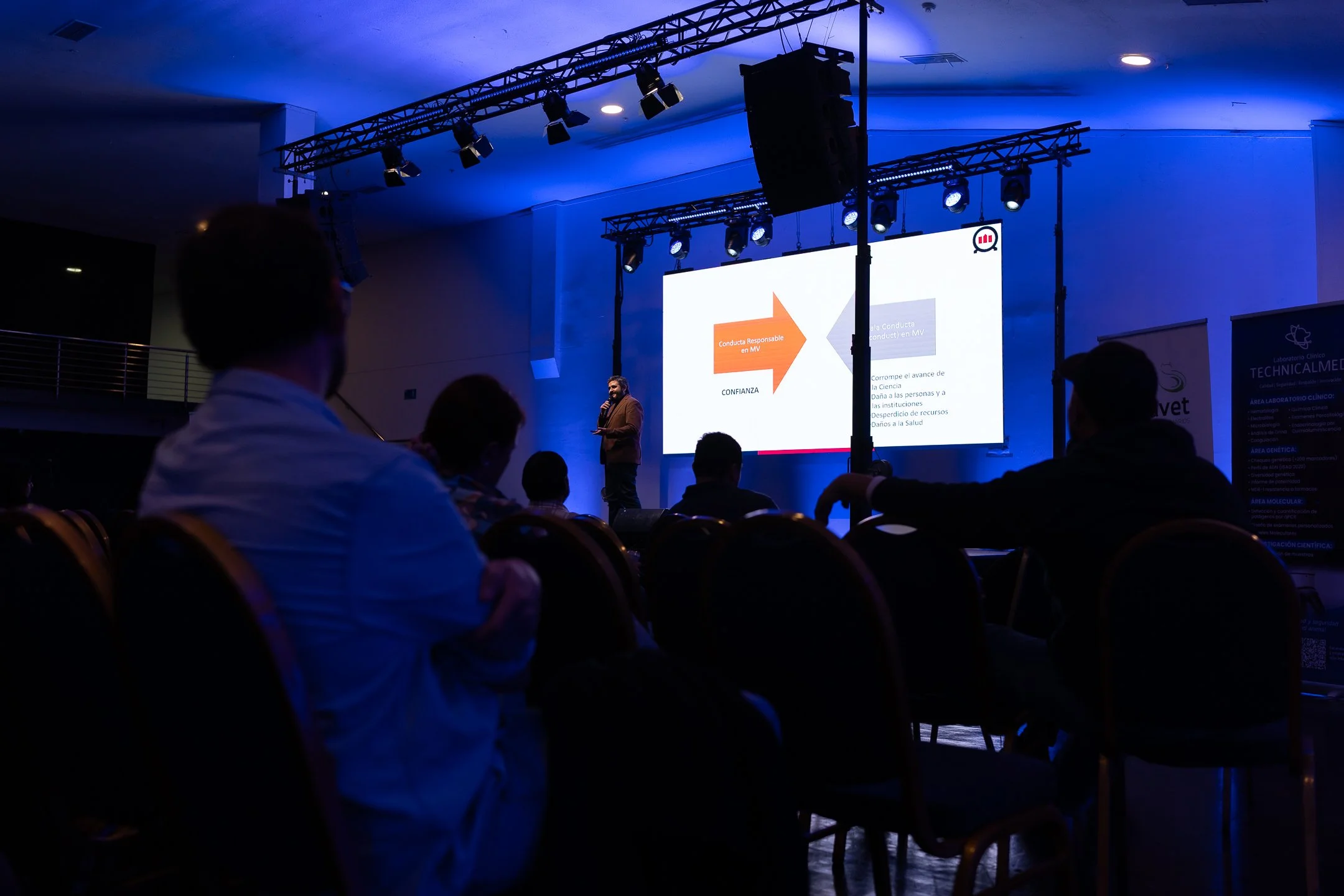 Congreso Veterinario (217 de 652).jpg