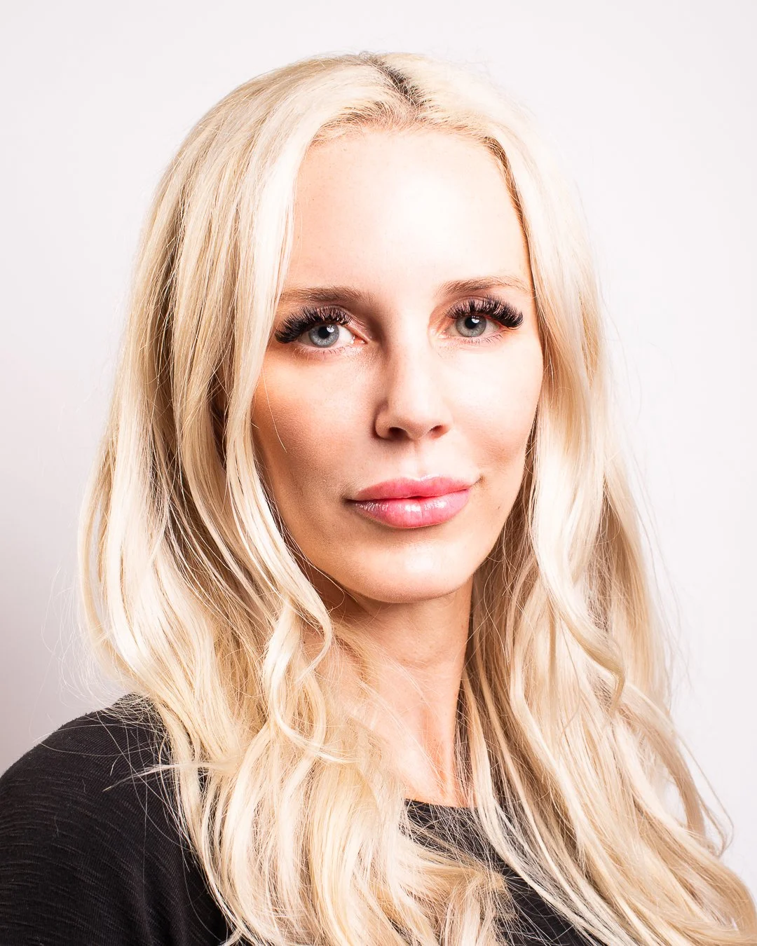 A great headshot is more than a photo, it's an investment in your business. Let&rsquo;s capture your professional essence. 📸✨ 

#CorporateBranding #HeadshotGoals #tampaphotographer #portraitphotographer #tampaportraits