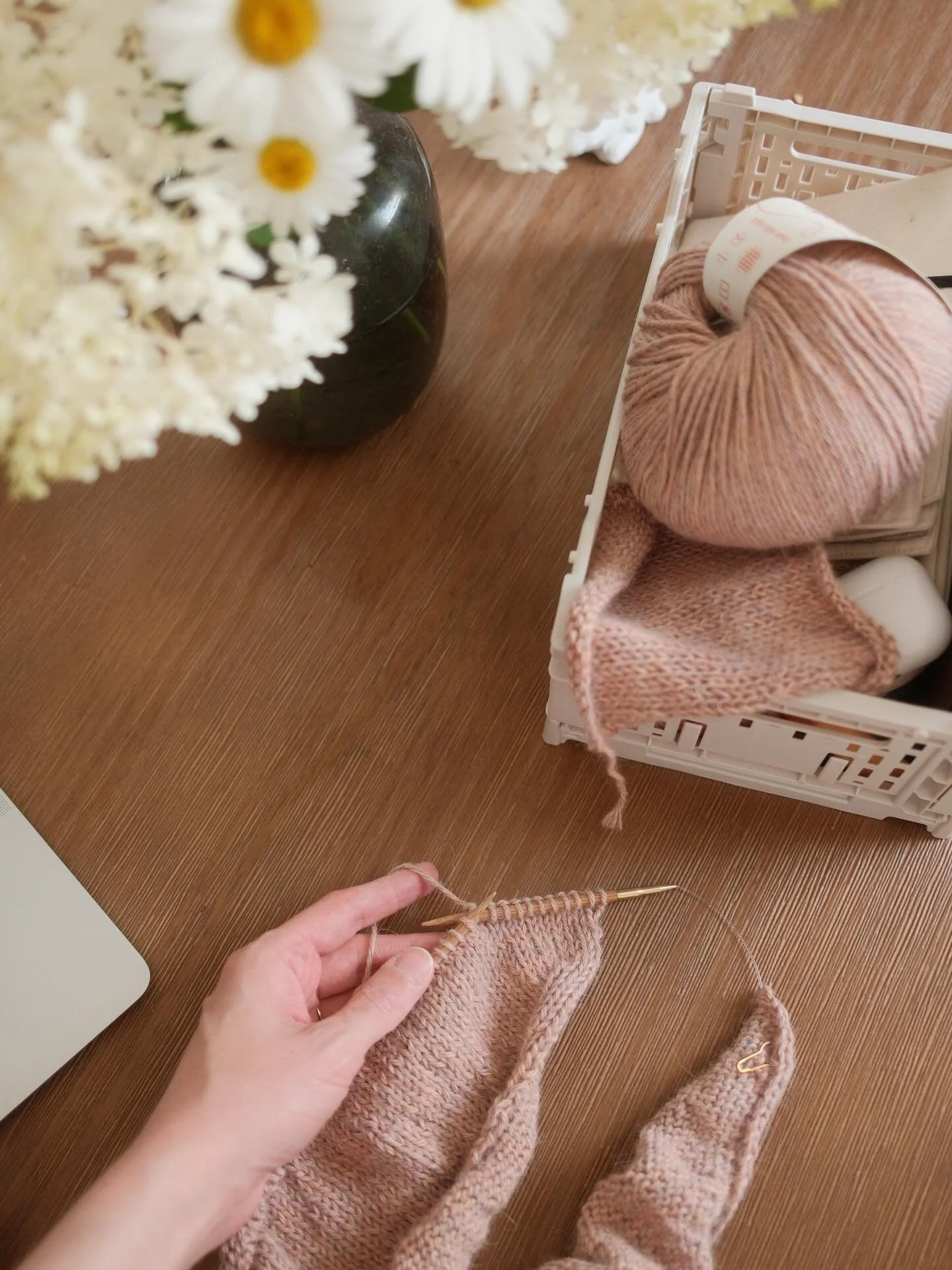 The days have been flying by and don&rsquo;t appear to be slowing down any time soon. I&rsquo;m onto my second winter design &mdash; which I&rsquo;m loving so far &mdash; we are moving in a few weeks to a lovely historic home, and I&rsquo;m being kep