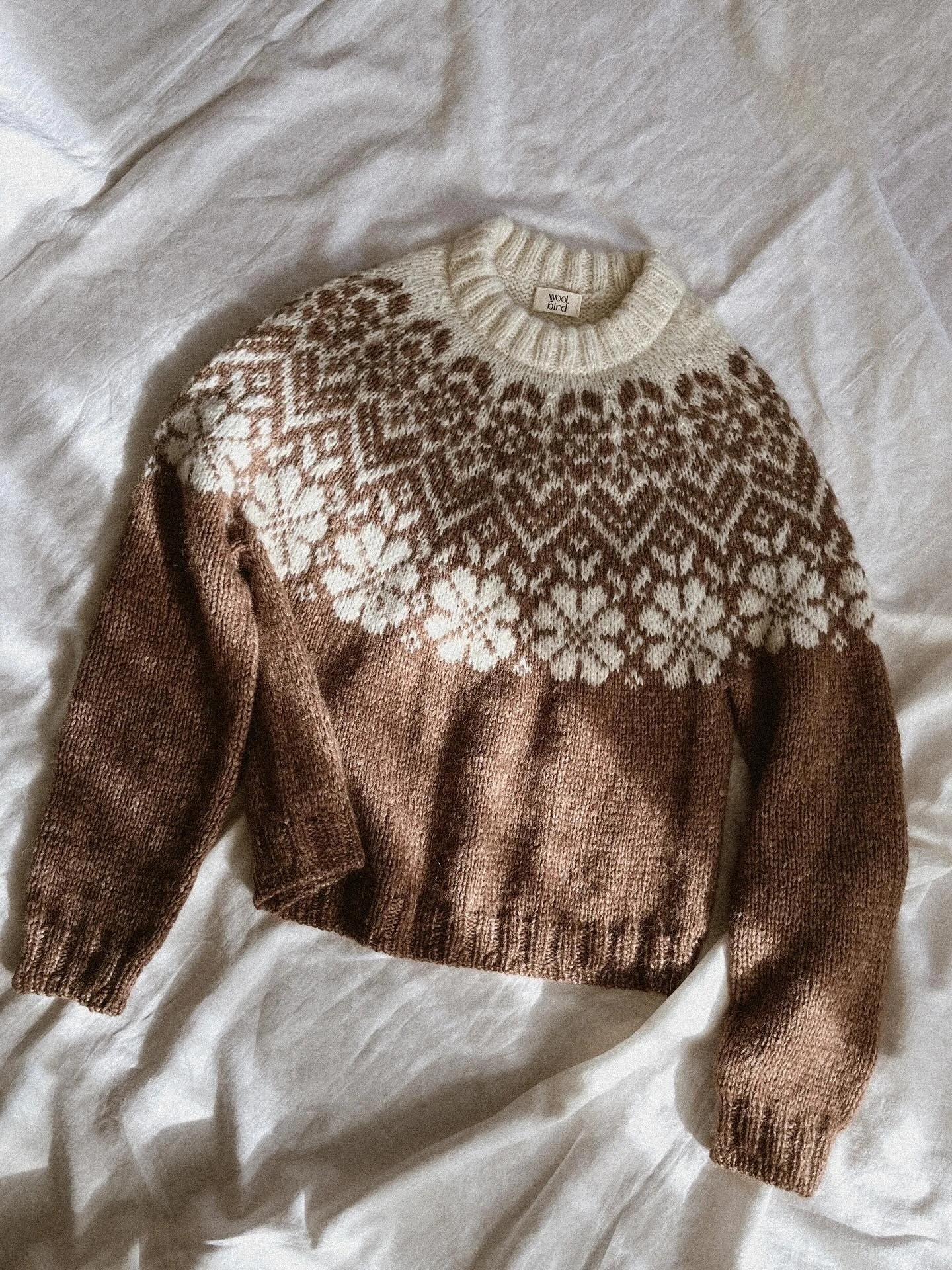 I&rsquo;ve been seeing some bloom pullovers around lately and I am thrilled that others love this sweater as much as I do ♡ the deep yoke, airy gauge, fluffy yarn, crewneck shaping, and bold flower motifs still have my heart. 

I recently updated the