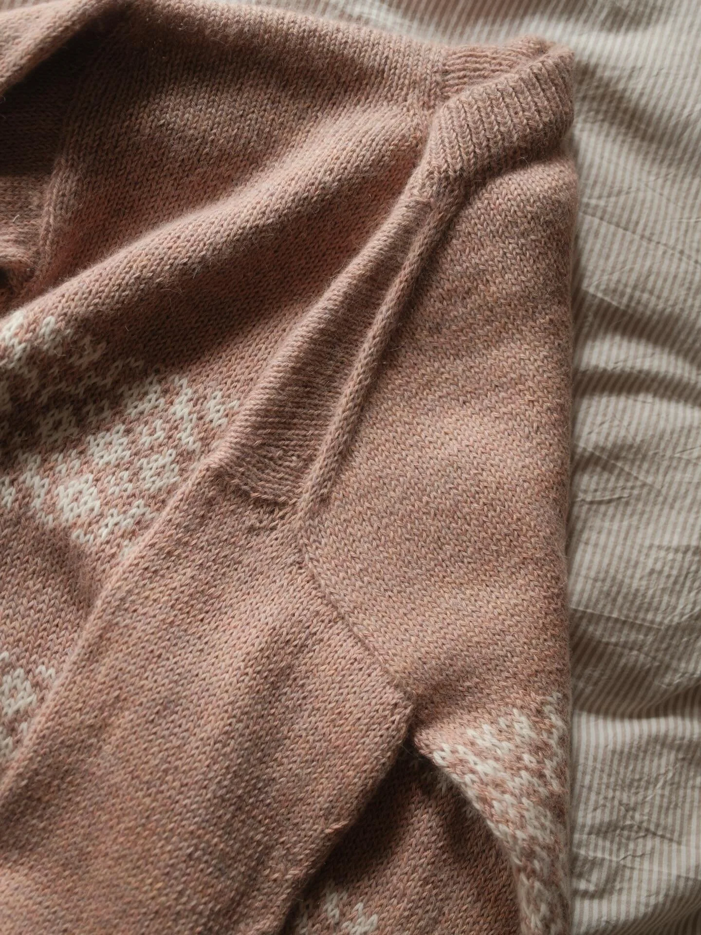 the arden pullover will be here in just a couple of weeks ♡ This sweater was a lovely project to design, to knit and to wear - a rare trifecta to be honest. I love my soft pink version but I am wishing I had another on the needles because the test kn