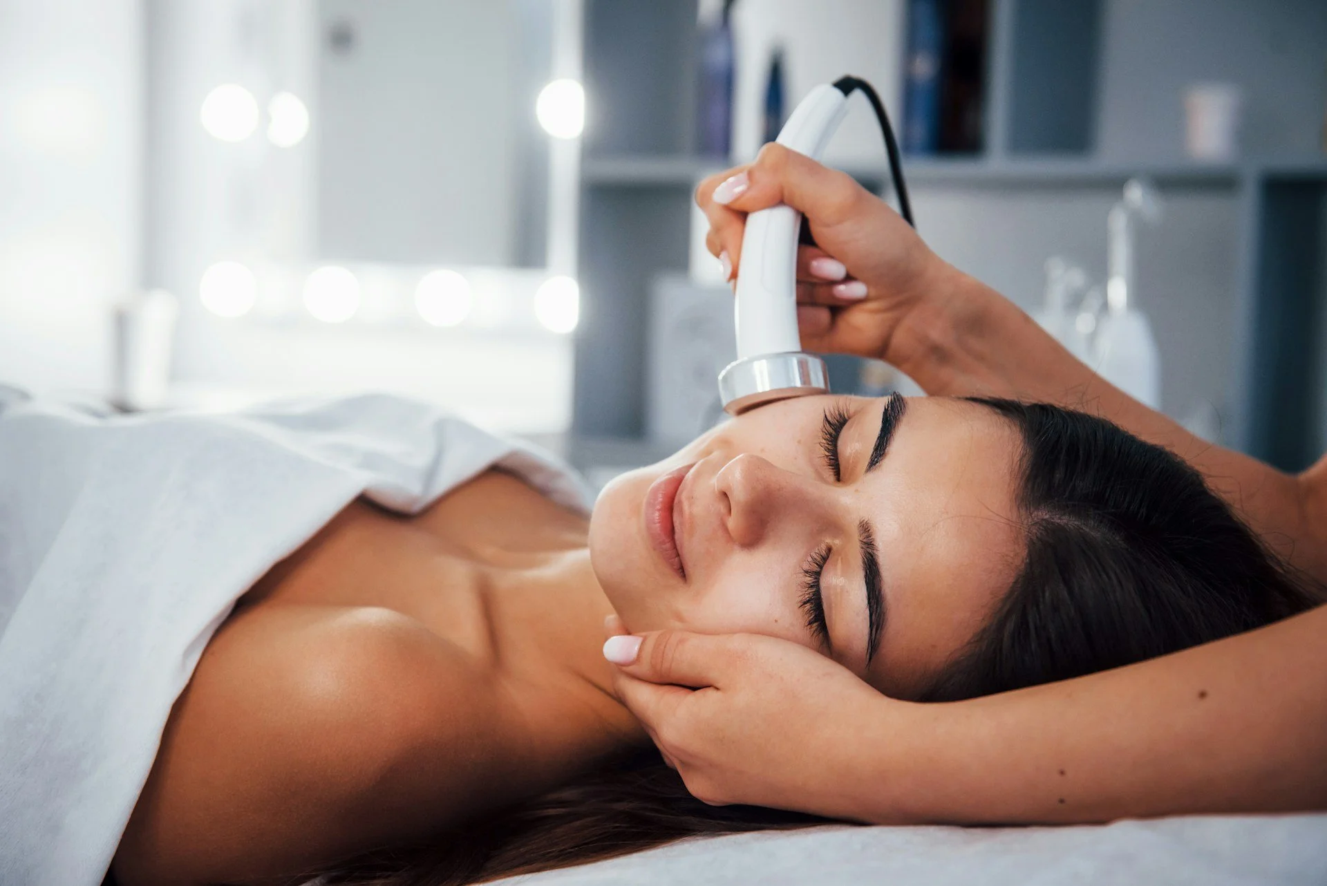 Will Skin Tightening Treatment Fix My Sagging Jawline?
