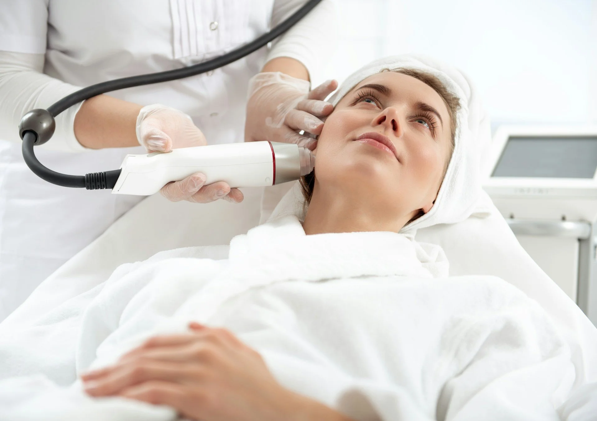 What Happens During an IPL Treatment in Gold Coast Clinics