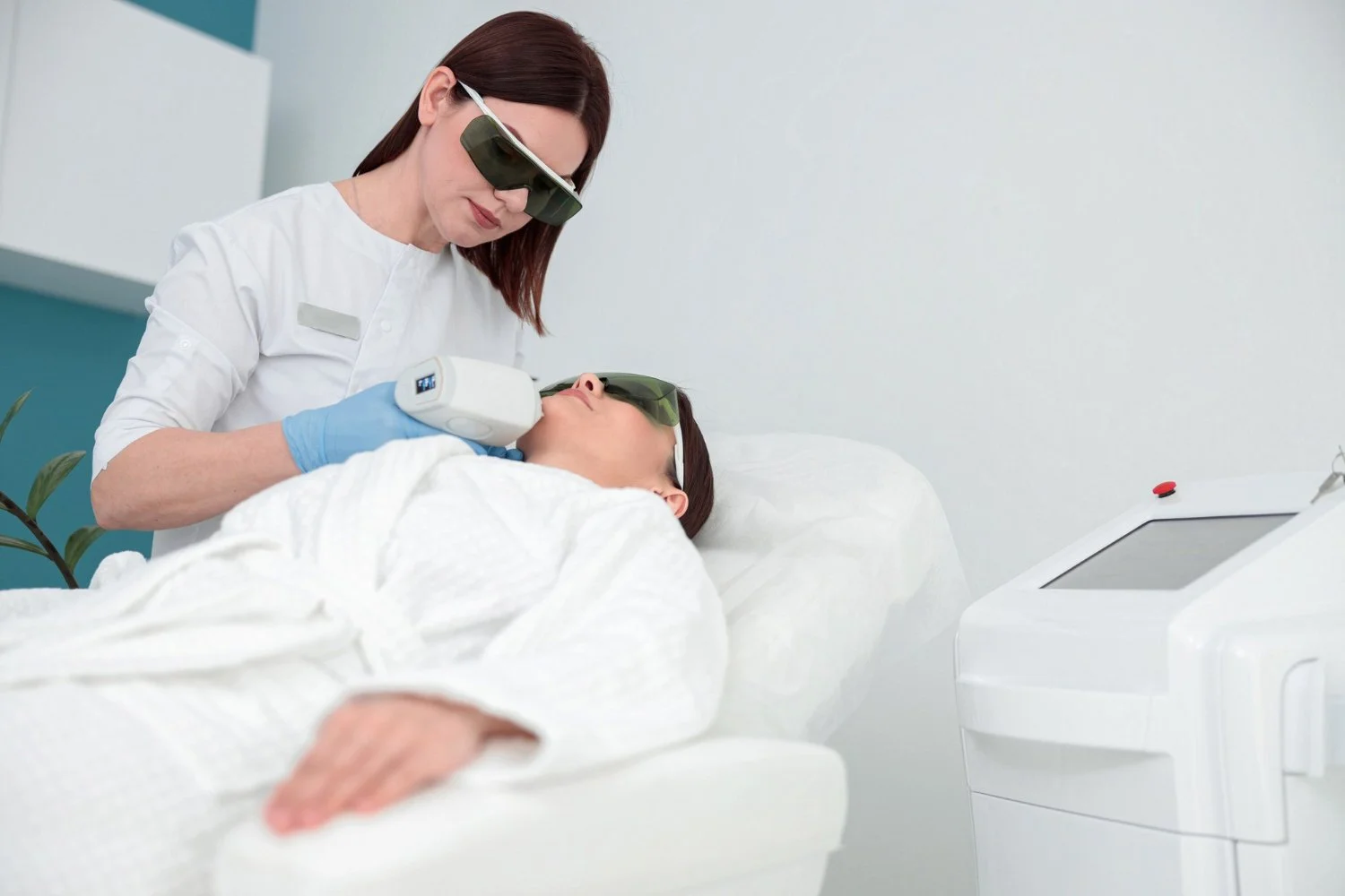 Laser Skin Clinic Visits on the Gold Coast in Cooler Months