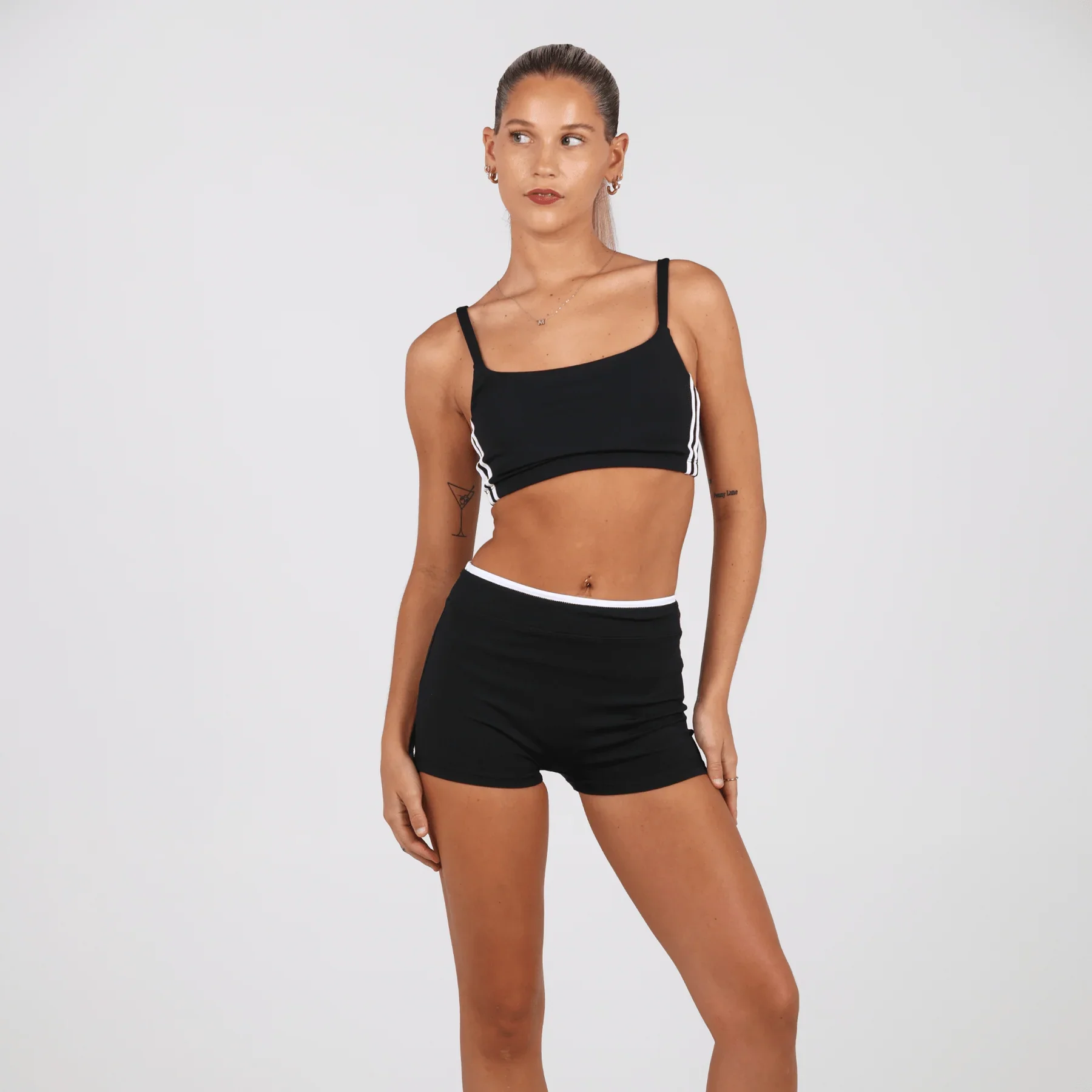 1_b2555b6e-f87c-4178-8bf8-0601d95785ee_1800x1800.webp
