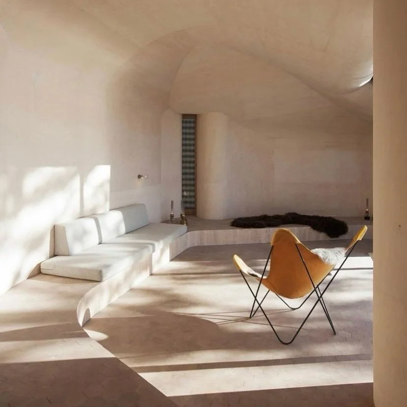 A beautiful example of how powerful a simple space can be&hellip; we used this as inspiration for a sculptural space in an upcoming project | Cabin Norderhov by Atelier Oslo from 2014
.

.
.
#interiordesign #interiors #architecture #inspiration