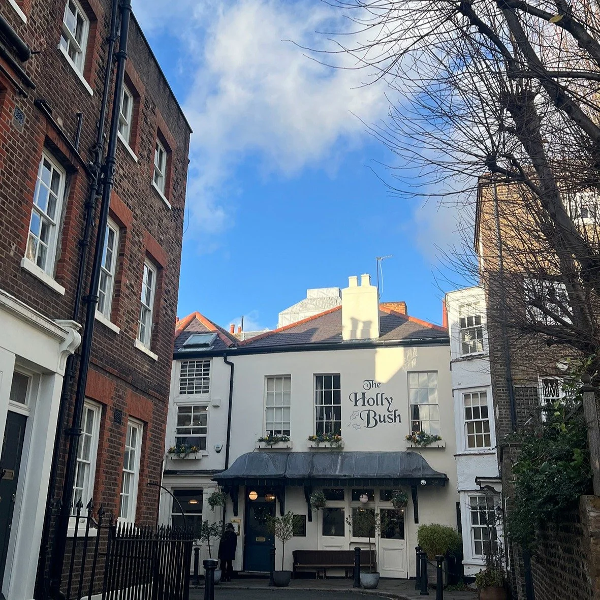 Gorgeous spot for a new project with @robertdye.architects and a fine place for a post-site visit beverage!