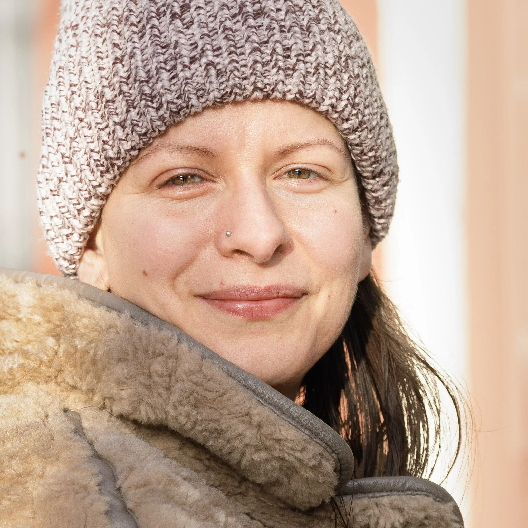 Fruzsina90 1x1 close-up.jpg