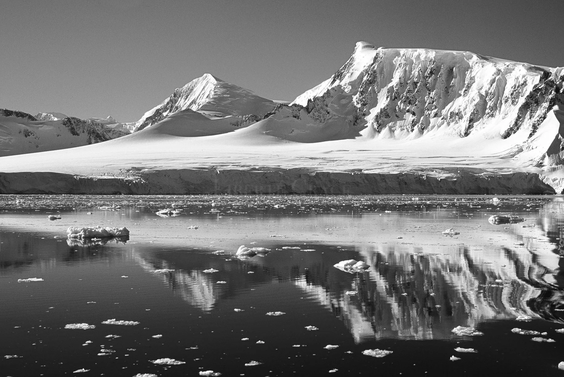 18_Ariaatheendoftheworldbw_LiberteGrace.jpg
