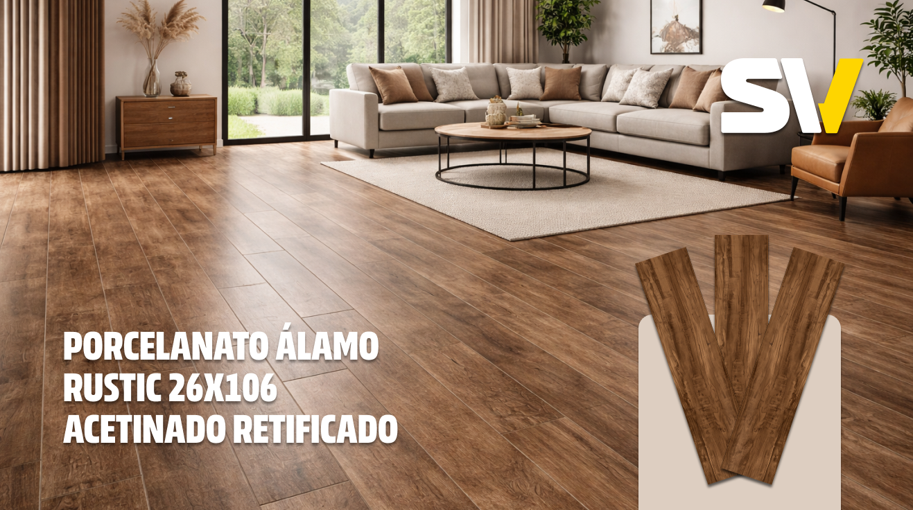 Sala de estar com piso de porcelanato efeito madeira de tonalidade rústica, com móveis em estilo moderno, poltronas e uma mesa de centro, janelas grandes com vista para o jardim.