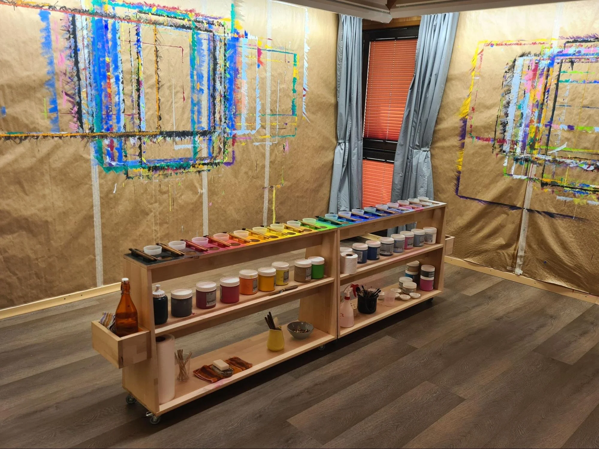 Offene Tür im Malatelier