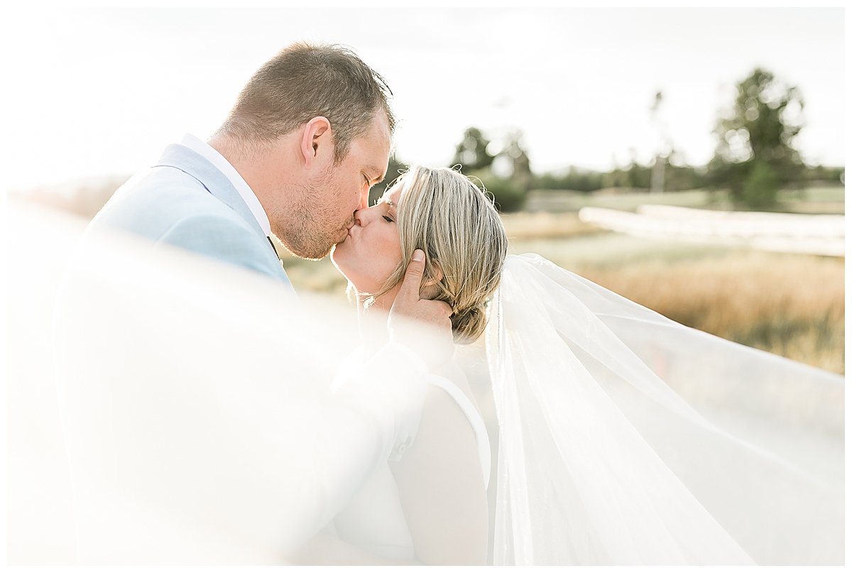 Sunriver | Ali + Jeff Wedding | Amanda Meg Photography